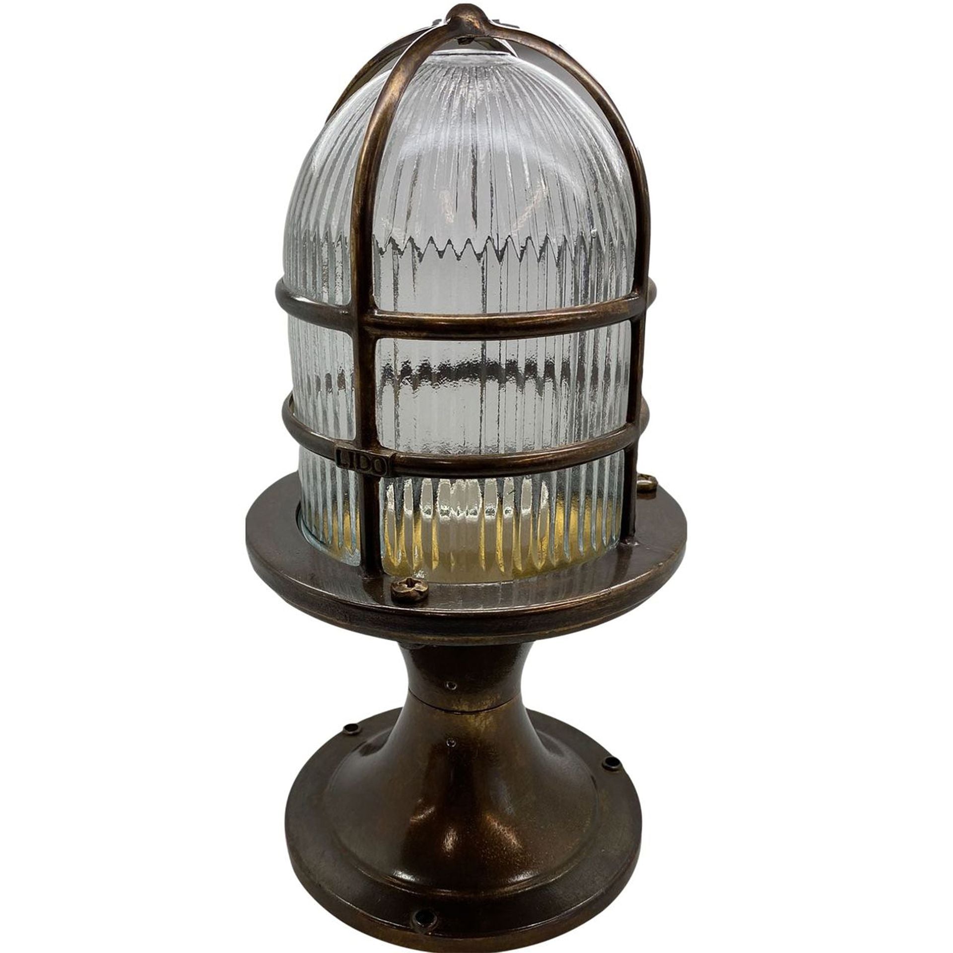 Navigator Wellington Grand Post Lantern - Antique Brass