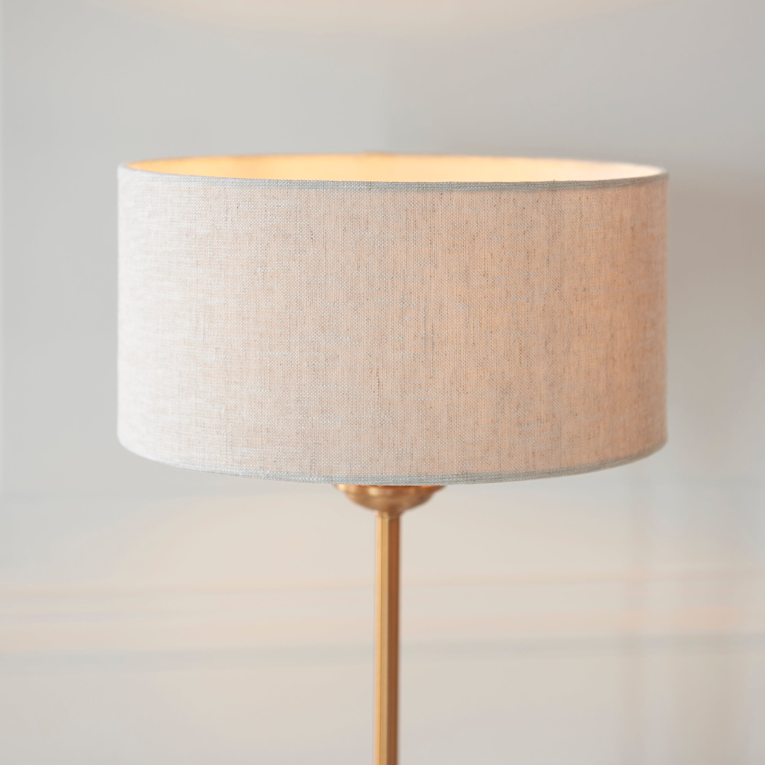 Endon Highclere Single Light Table Lamp - Vintage Brass & Natural Linen