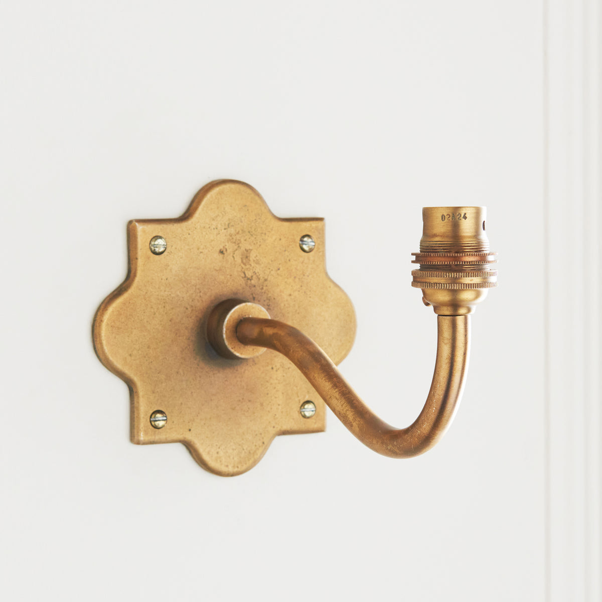 Endon Anvil Curve Wall Fitting - Antique Brass Plate