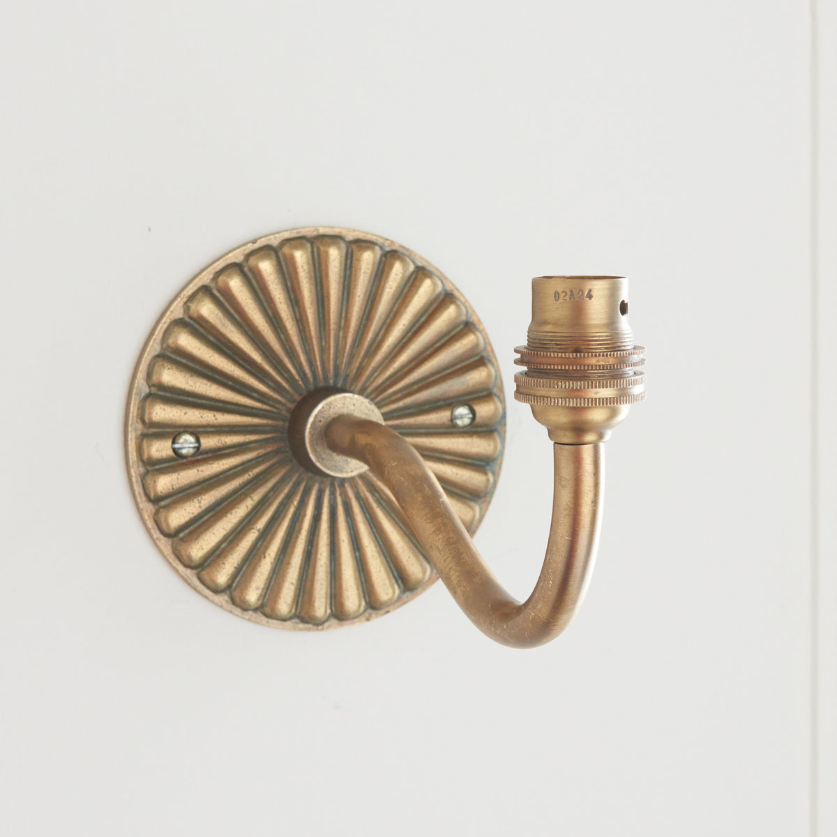 Endon Dahlia Curve Wall Fitting - Antique Brass Plate
