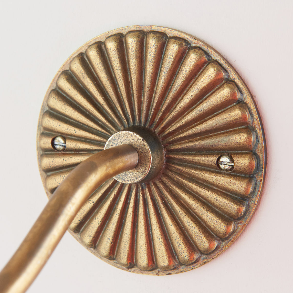 Endon Dahlia Curve Wall Fitting - Antique Brass Plate
