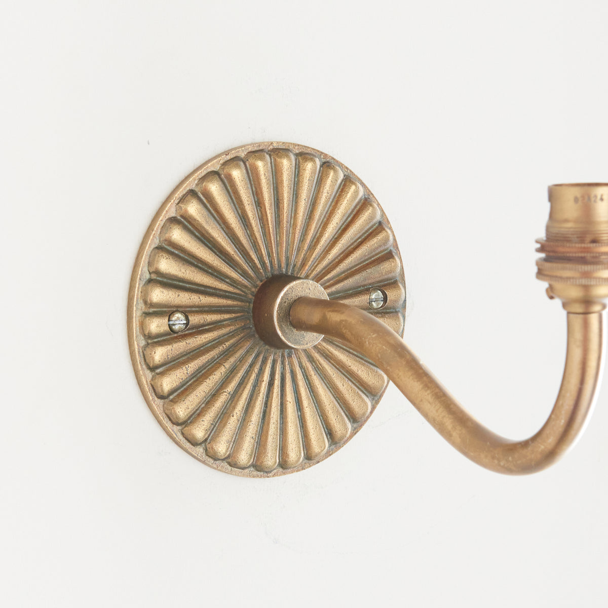 Endon Dahlia Curve Wall Fitting - Antique Brass Plate