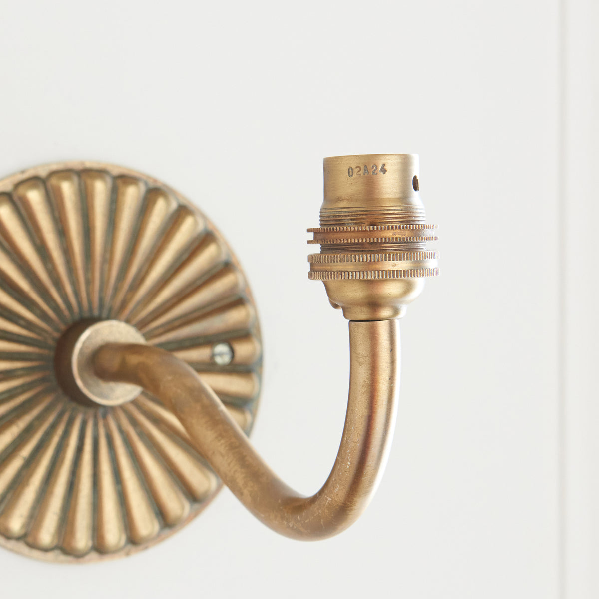 Endon Dahlia Curve Wall Fitting - Antique Brass Plate