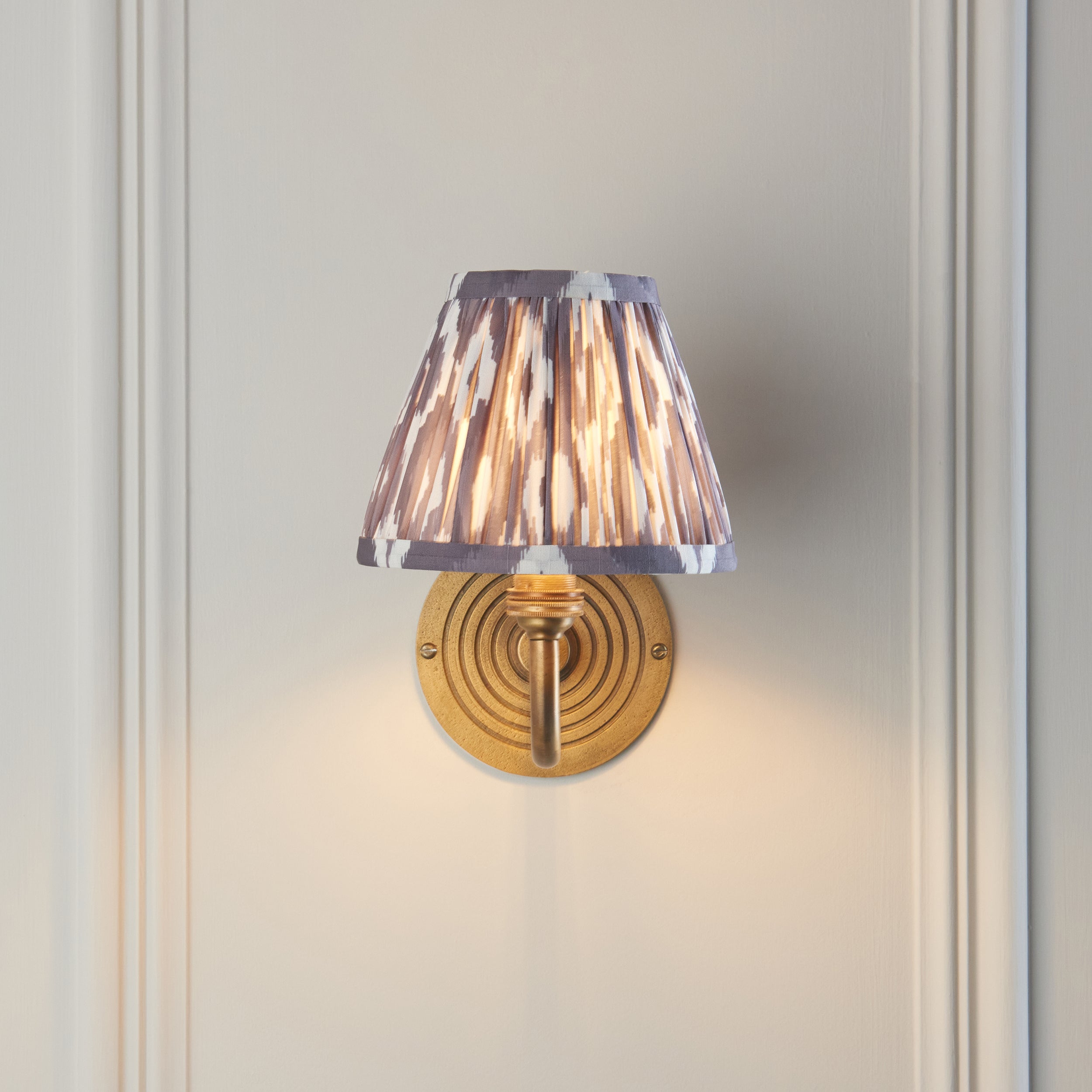 Endon Ripple Curve & Ikat 16Cm Wall Light - Antique Brass & Pearl Grey Fabric