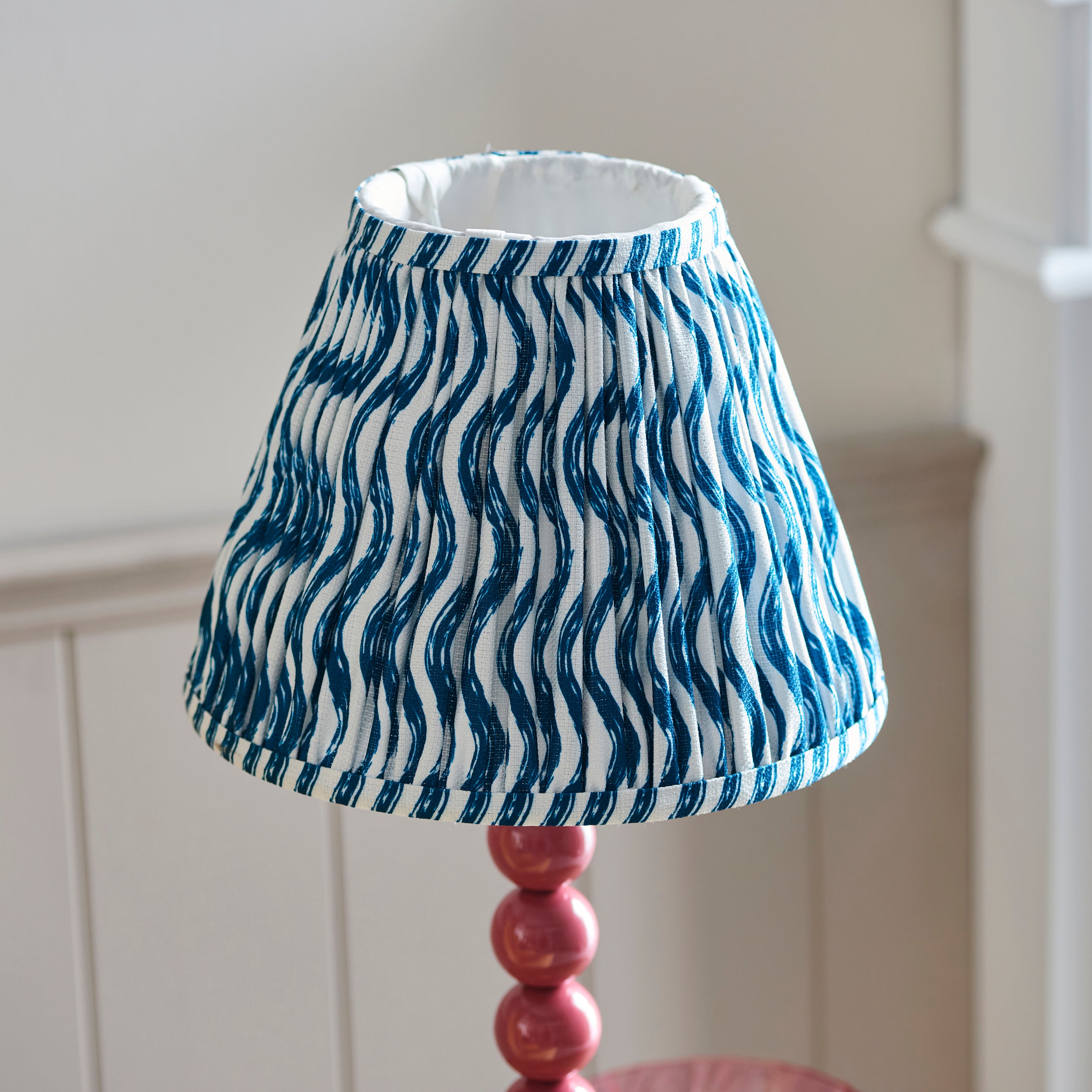 Endon Higgledy Gloss Pink Clay Table Lamp & Ripple 25cm Marlin Blue Shade