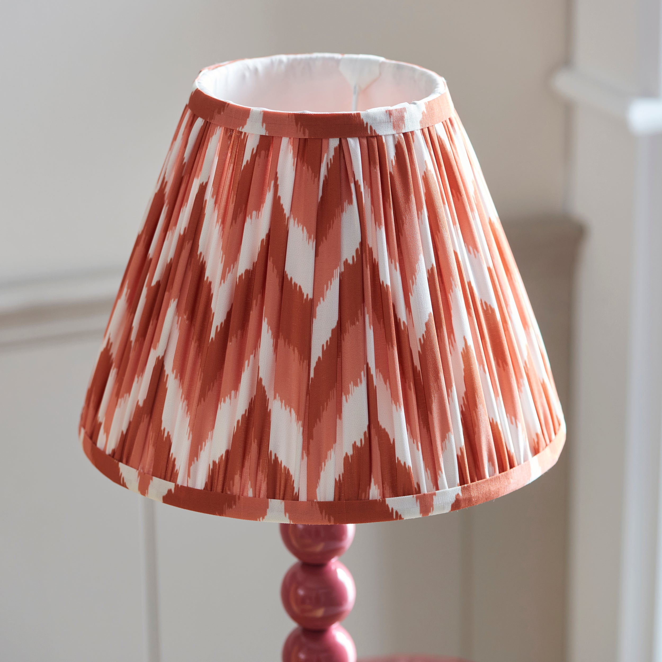 Endon Higgledy Gloss Pink Clay Table Lamp & Zigzag 25cm Apricot Orange Shade