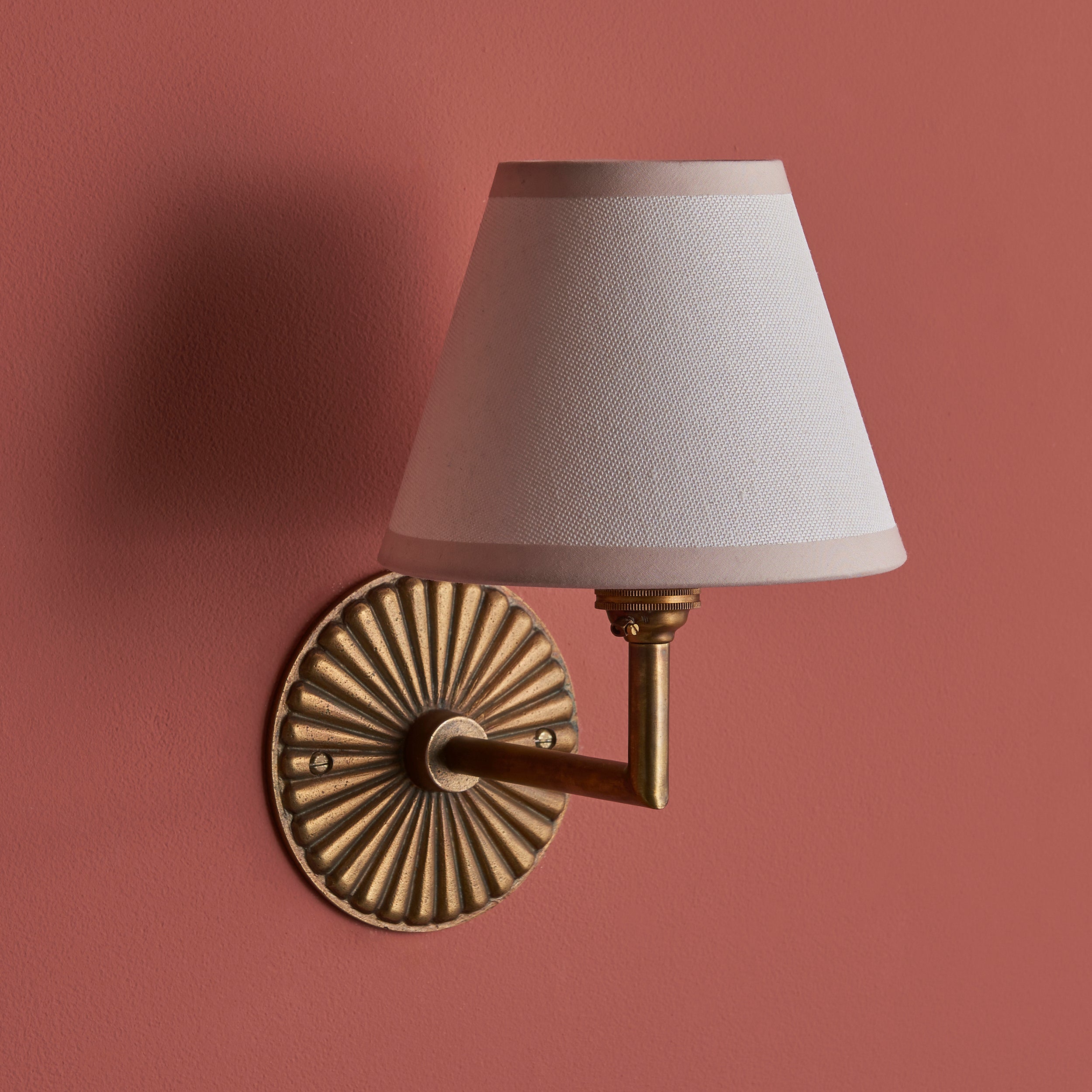 Endon Dahlia Angle & Ivy 16Cm Wall Light - Antique Brass & Vintage White Fabric