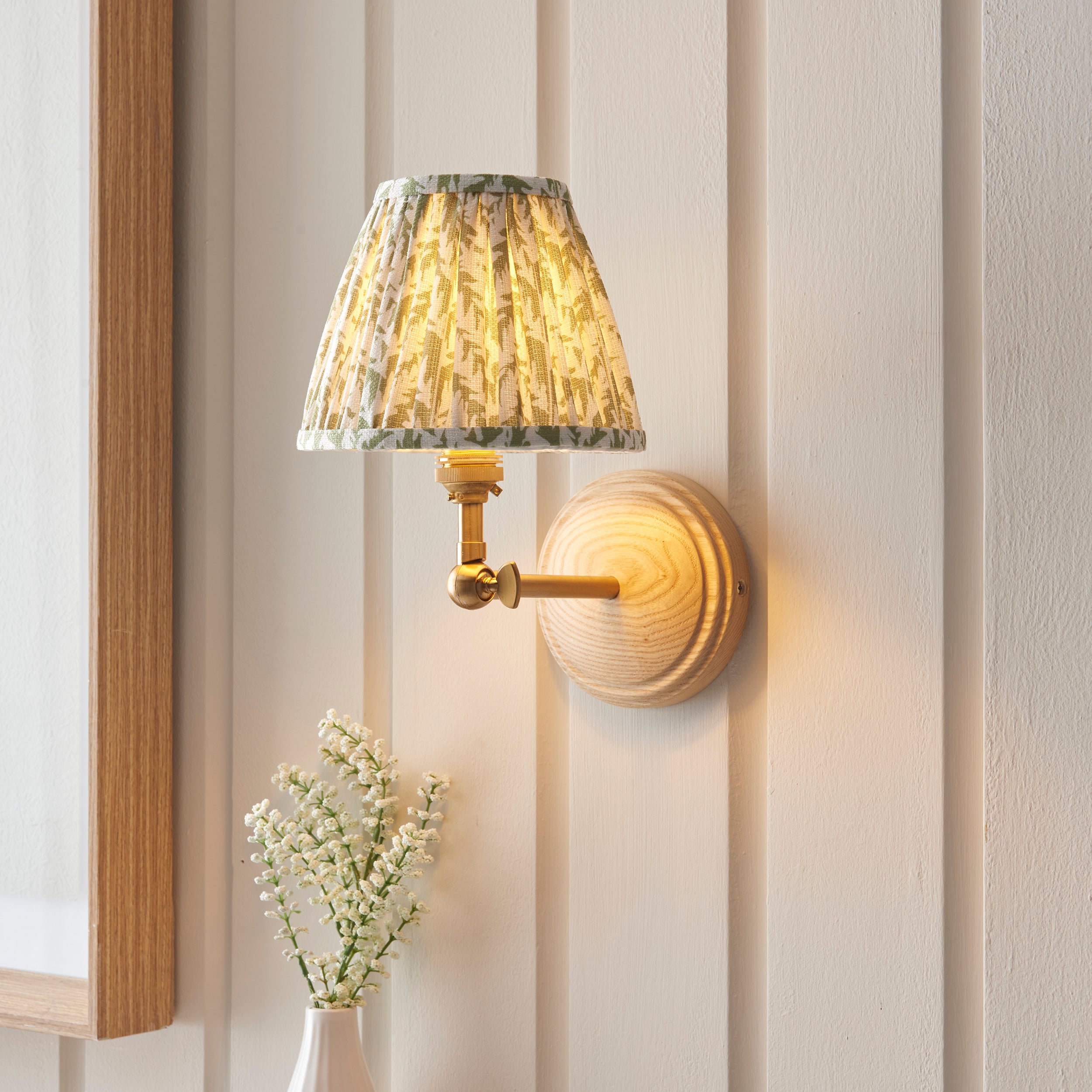 Endon Wood Wing Wall Light & Leaf 16cm Herb Garden Green Shade
