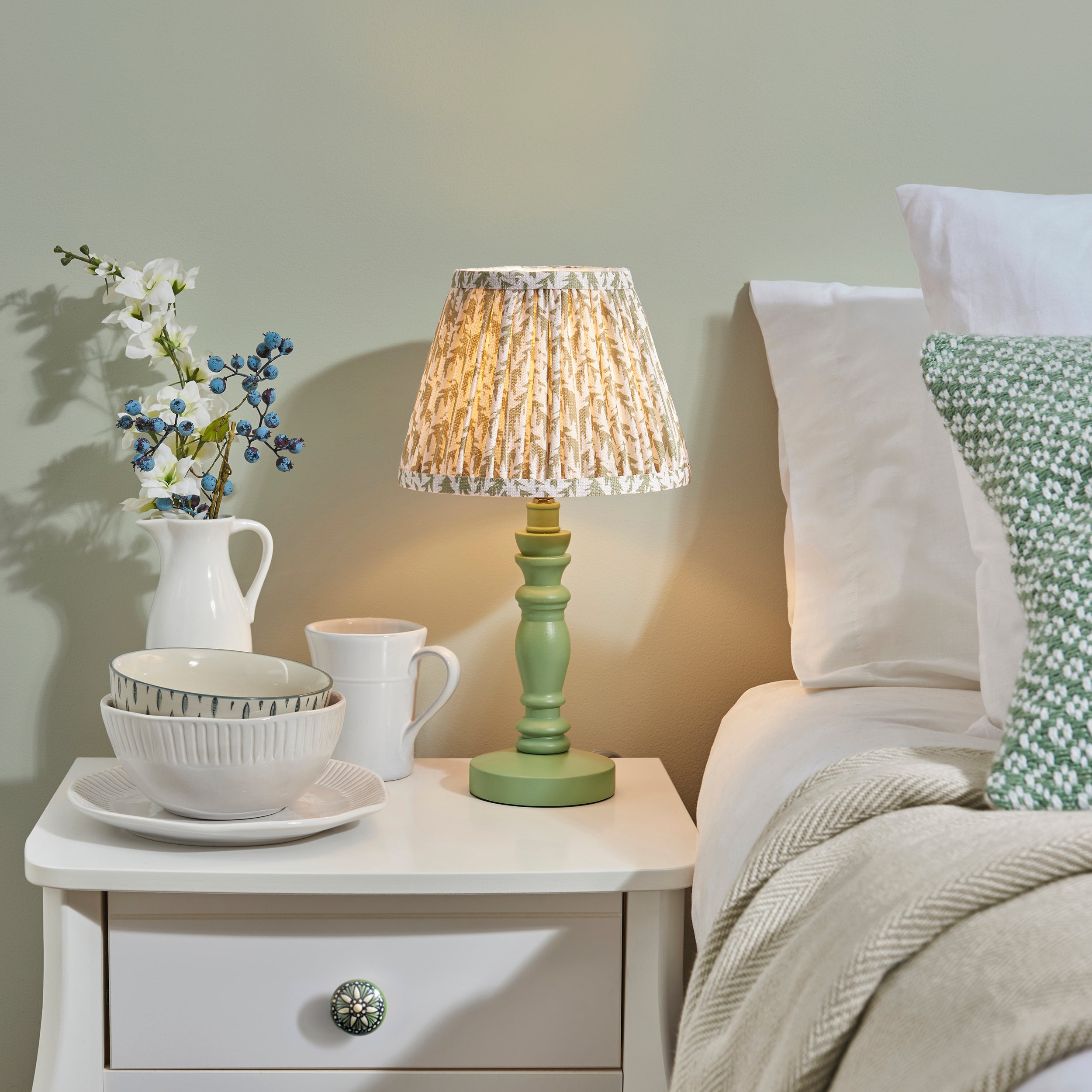Endon Bibury Satin Cotswold Green Table Lamp & Leaf 20cm Herb Garden Green Shade