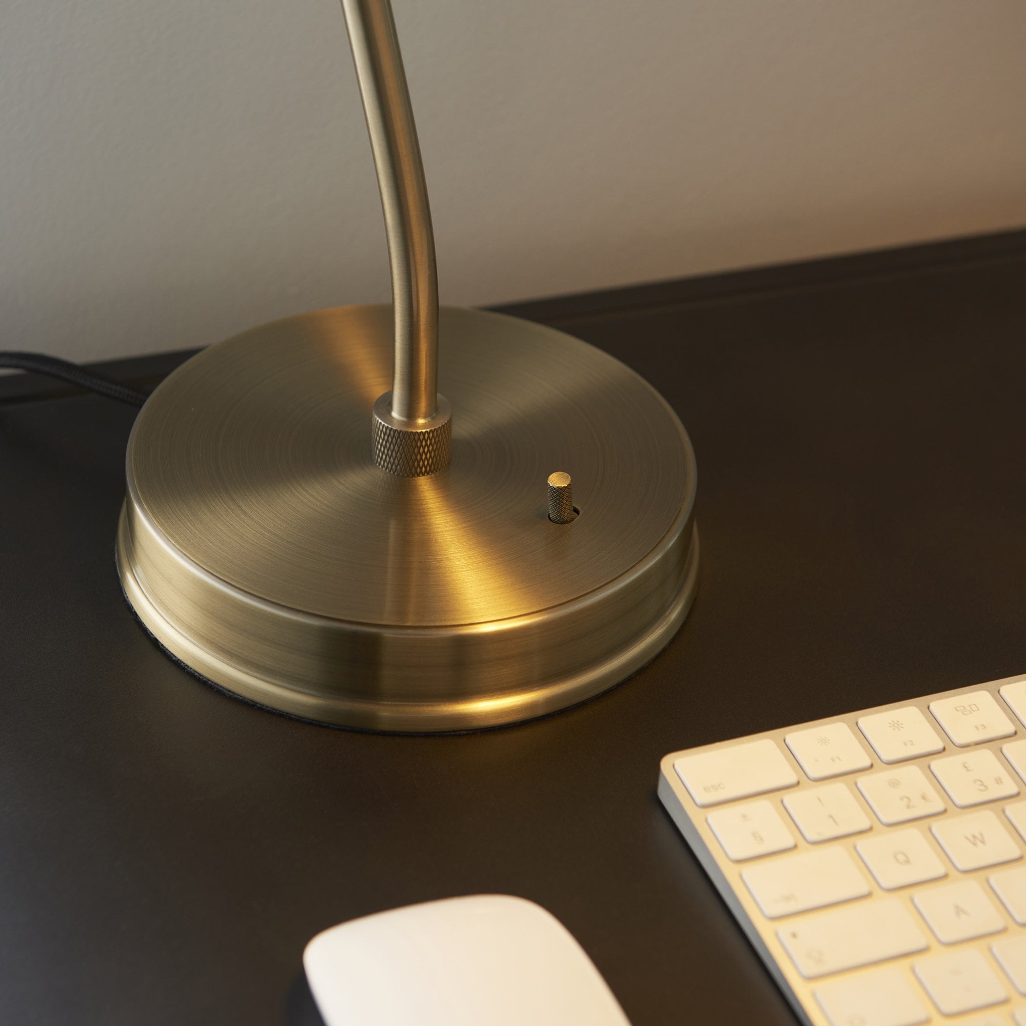 Endon Franklin Single Task Table Lamp - Antique Brass Plate