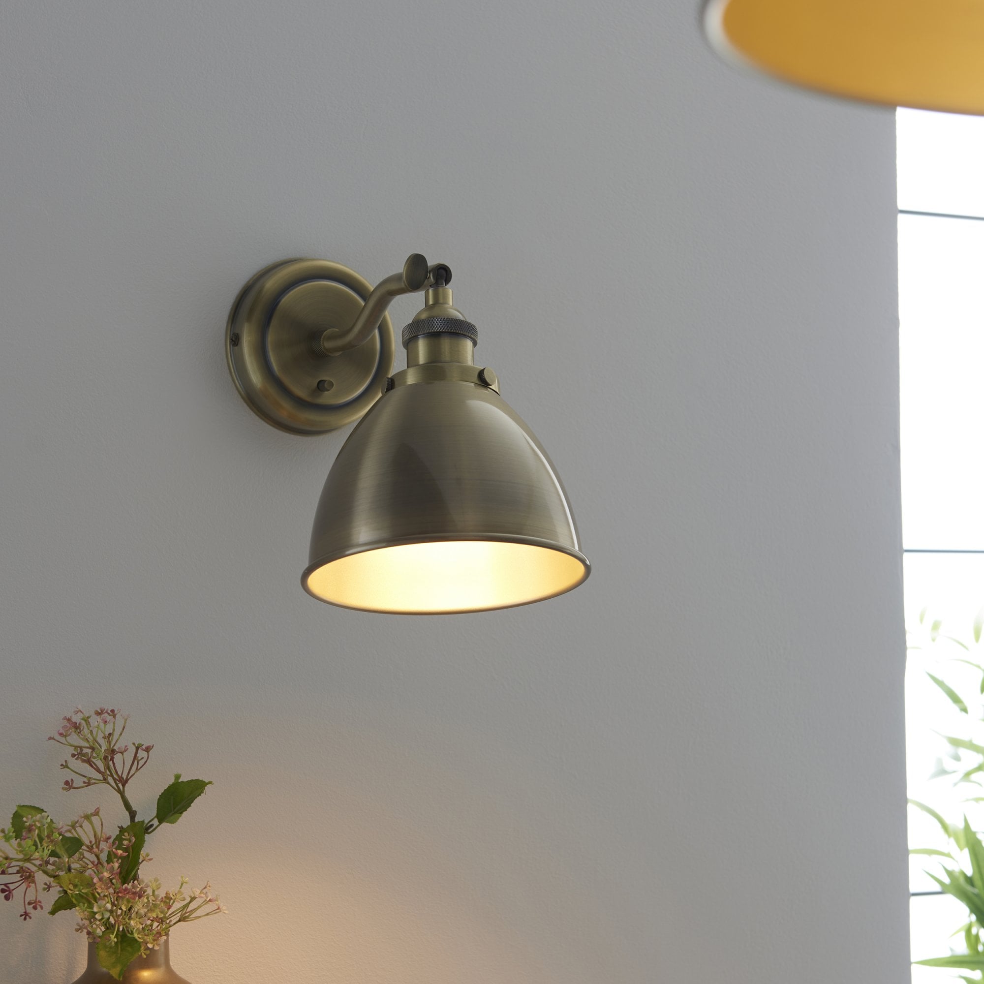 Endon Franklin Single Wall Light - Antique Brass Plate