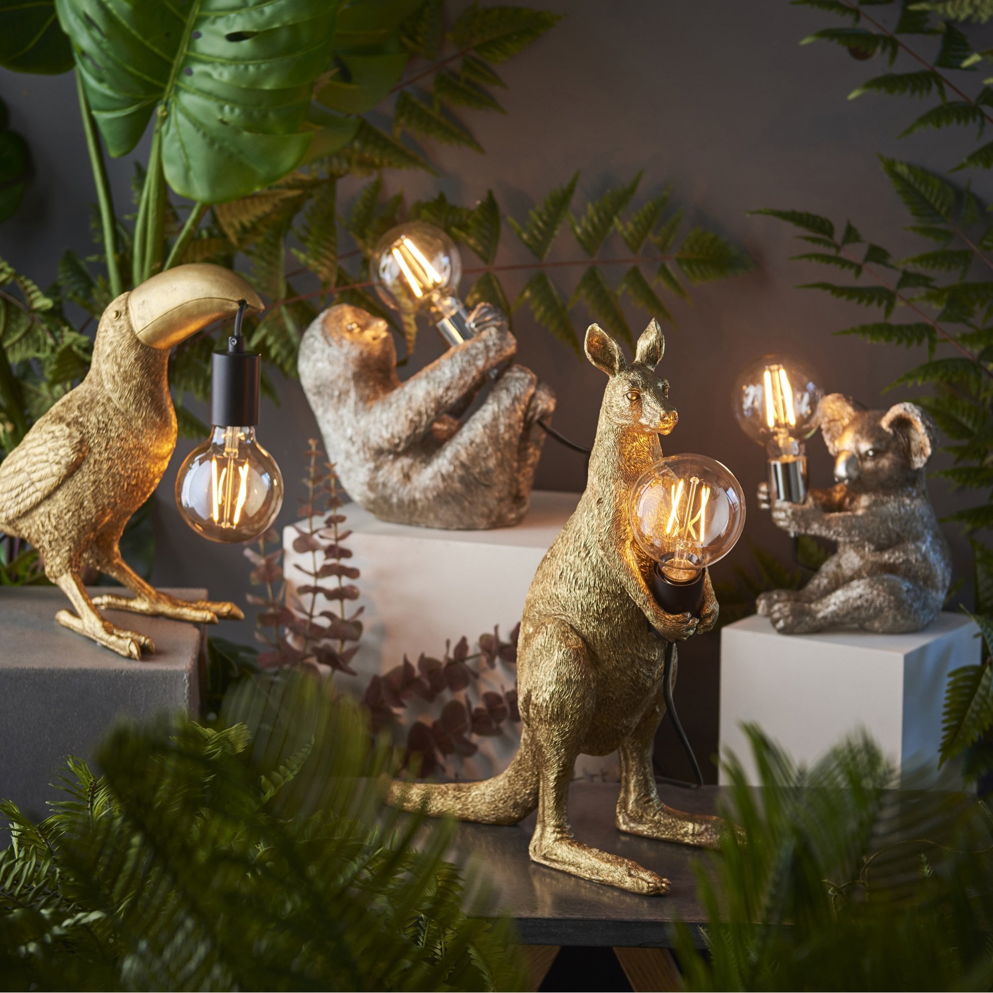 Utopia Skippy The Kangaroo Table Lamp - Vintage Gold