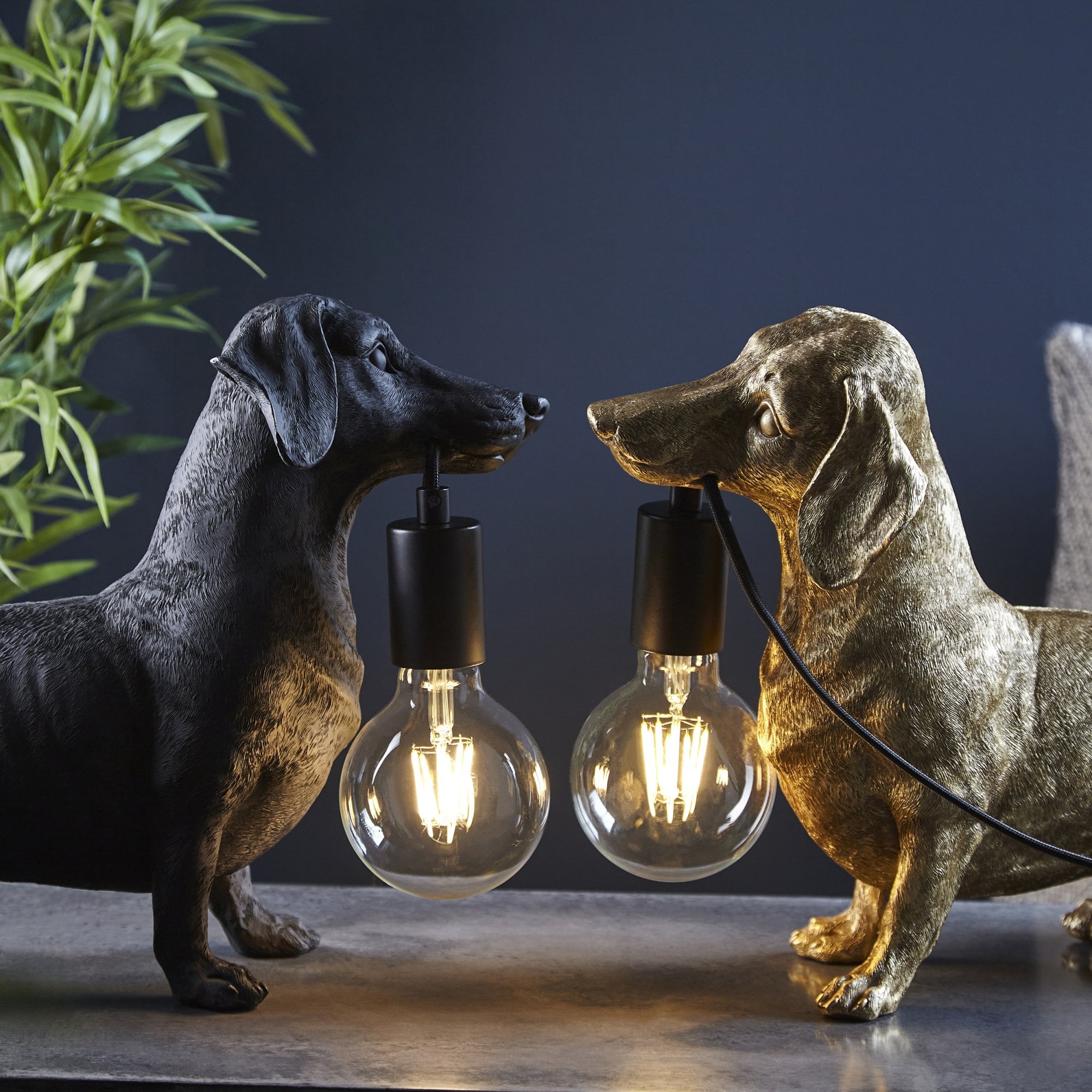 Utopia Slinky The Dachshund Table Lamp - Matt Black