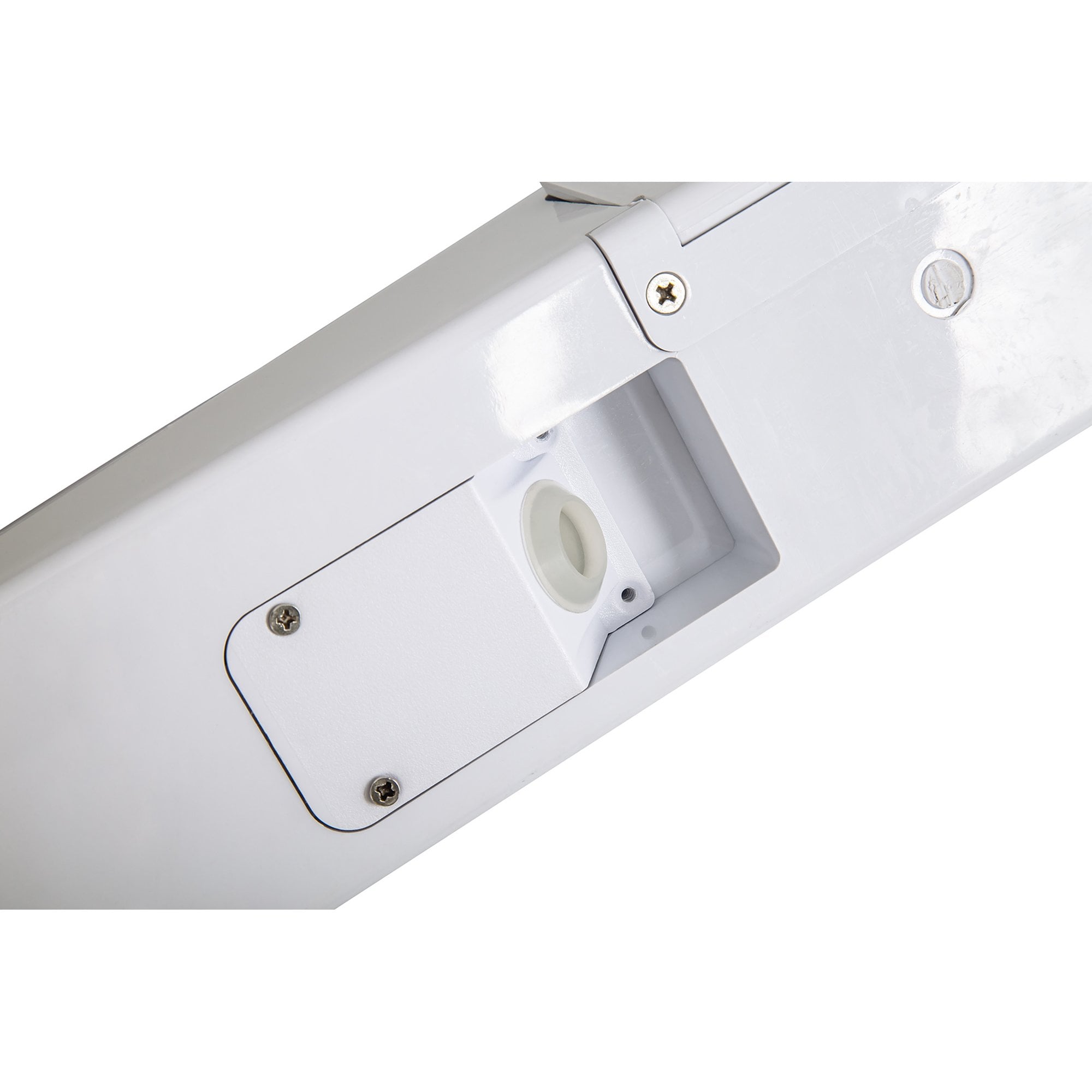 Fabula Wren LED Bathroom Wall Lamp with Shaver Socket & Pull Switch - White - IP44