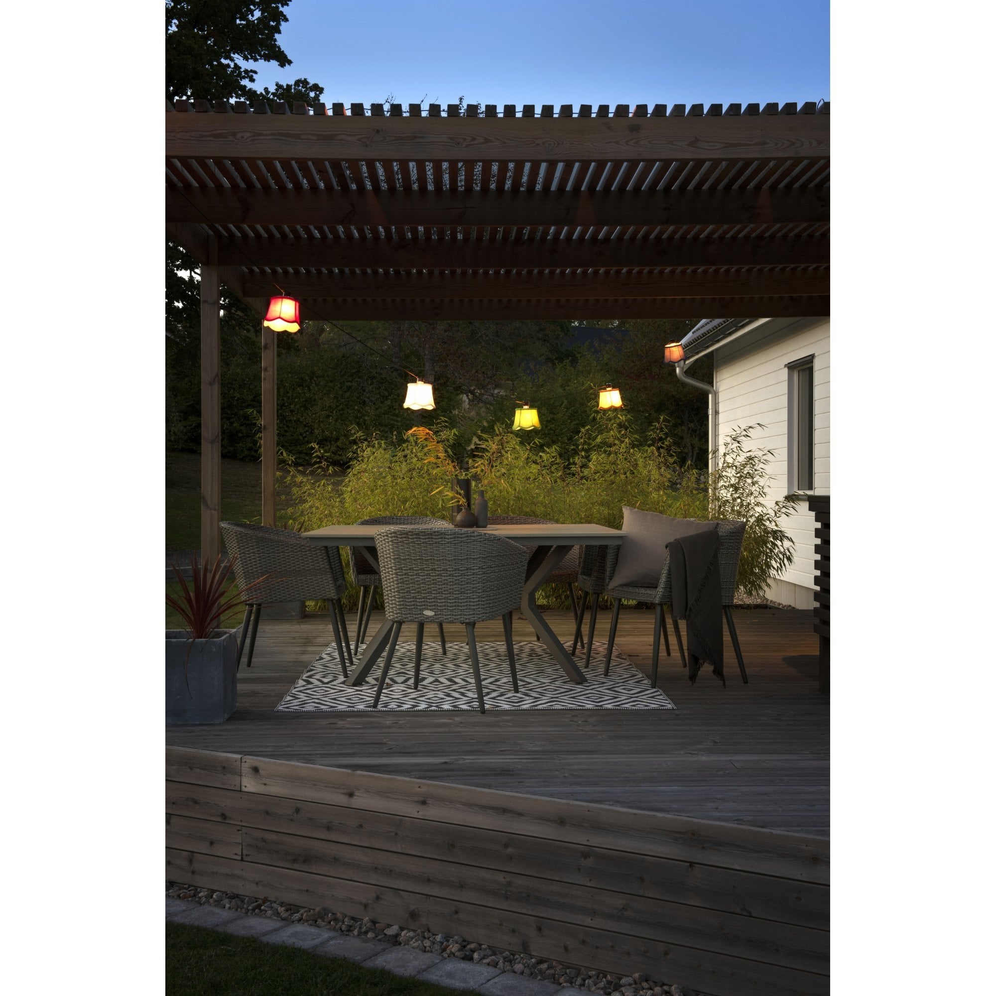 Konstsmide Festoon 9.15m Starter Set - 10 LED Bulbs - 2000K - Multicoloured Shades