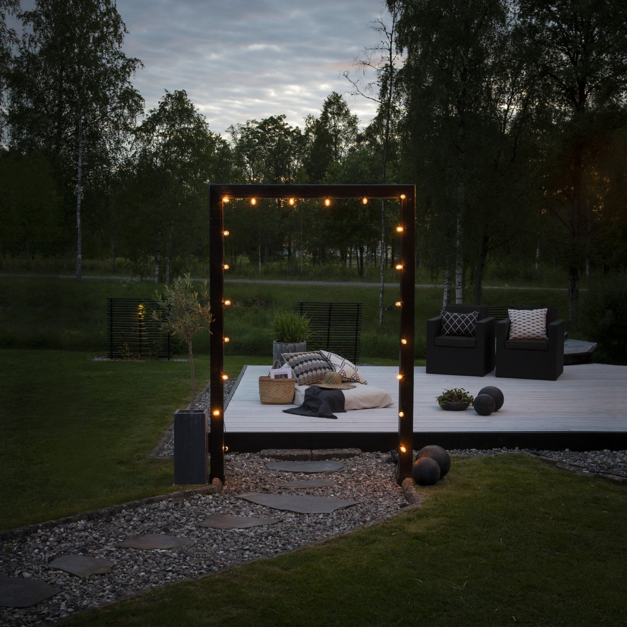 Konstsmide Festoon 4.75m Light Set - 20 Oval LED Bulbs - 2400K