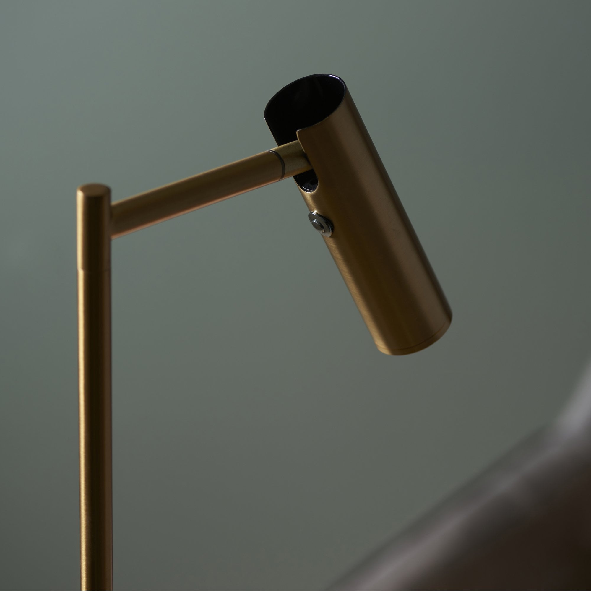 Endon Dedicated Reader Single Floor Light - Warm Brass Plate