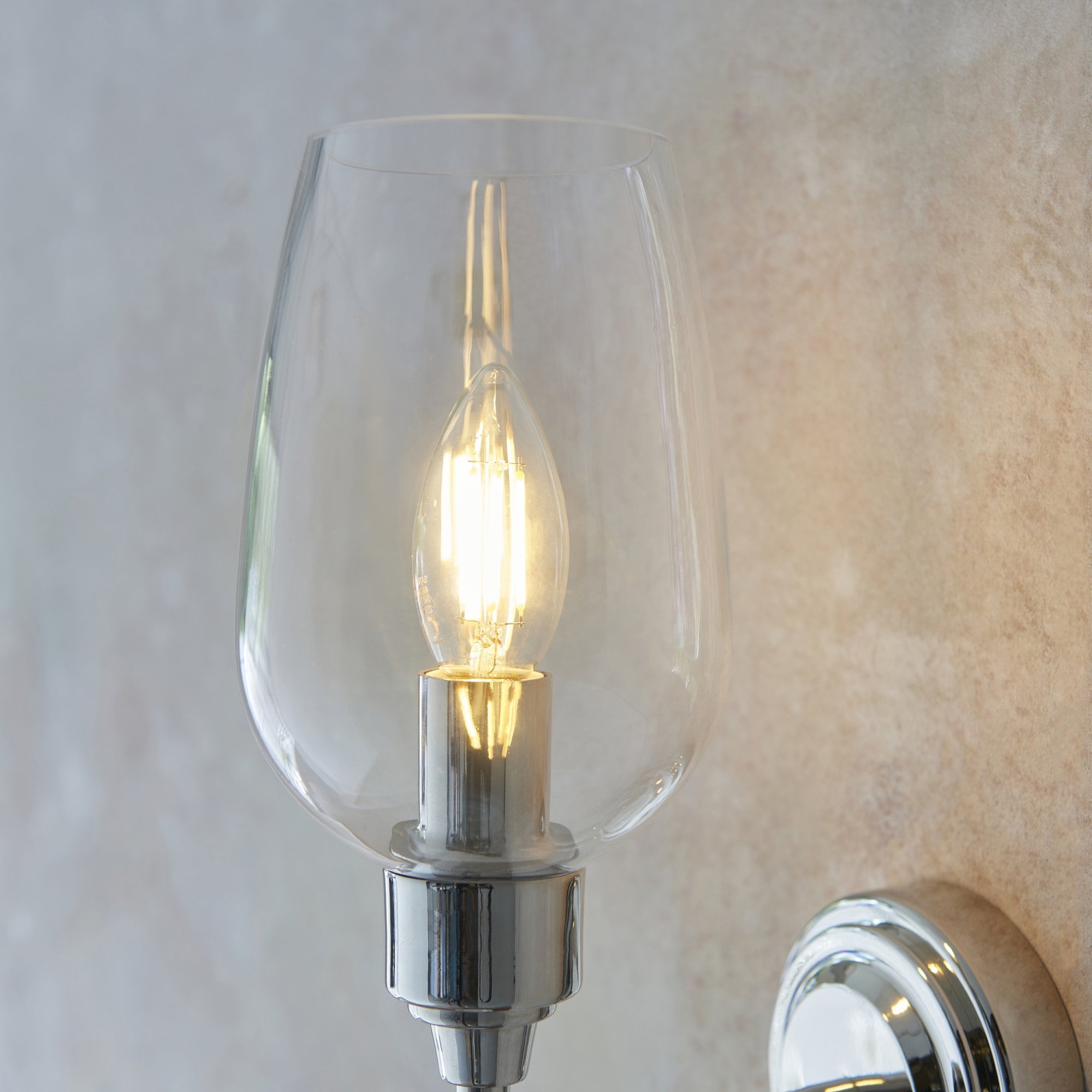 Utopia Walton Single Wall Light - Bright Nickel Plate & Clear Glass