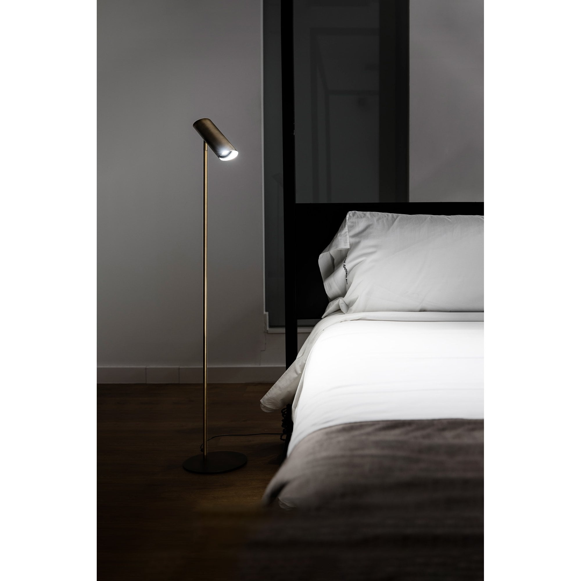 Faro Link Floor Lamp - Bronze
