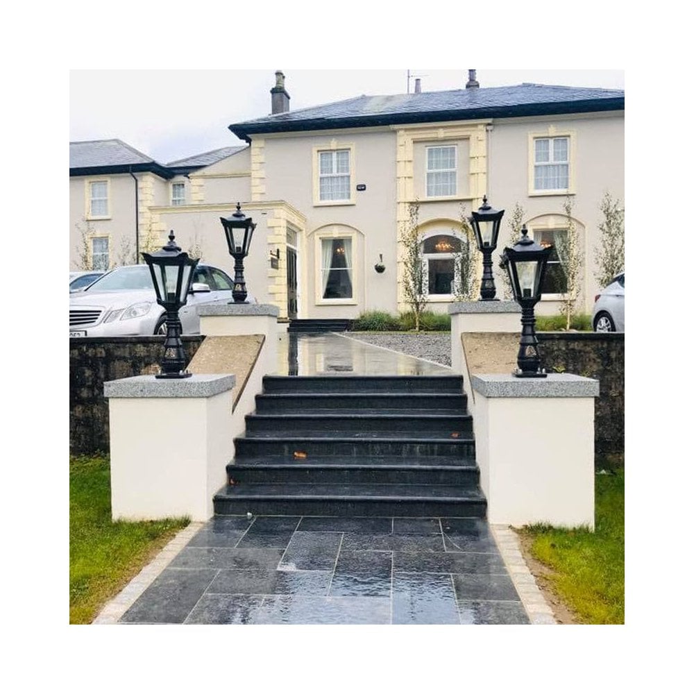 Harte Victorian Traditional 1.1m Pedestal Light - Cast Iron