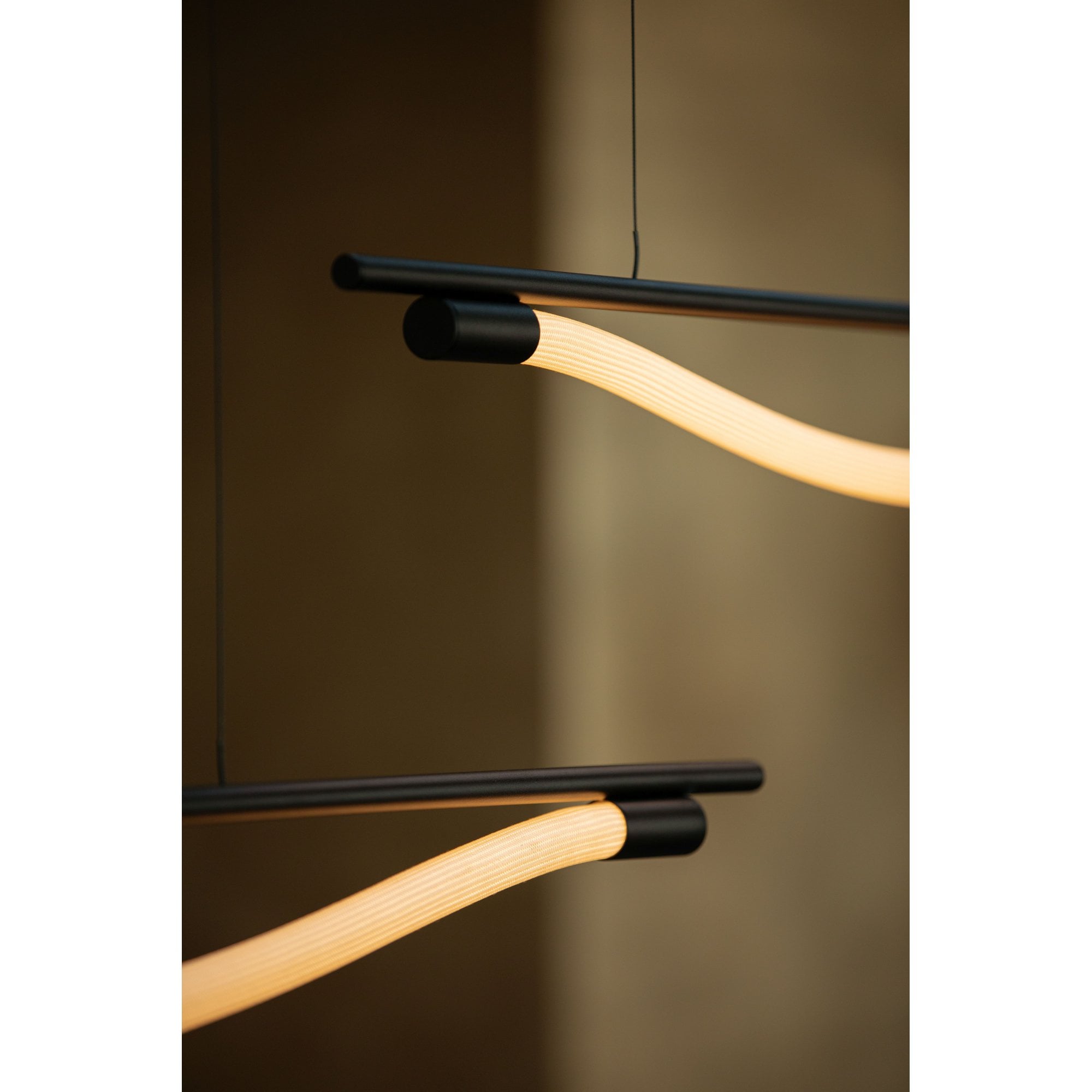 Graypants Levity Bow120 Pendant - Black