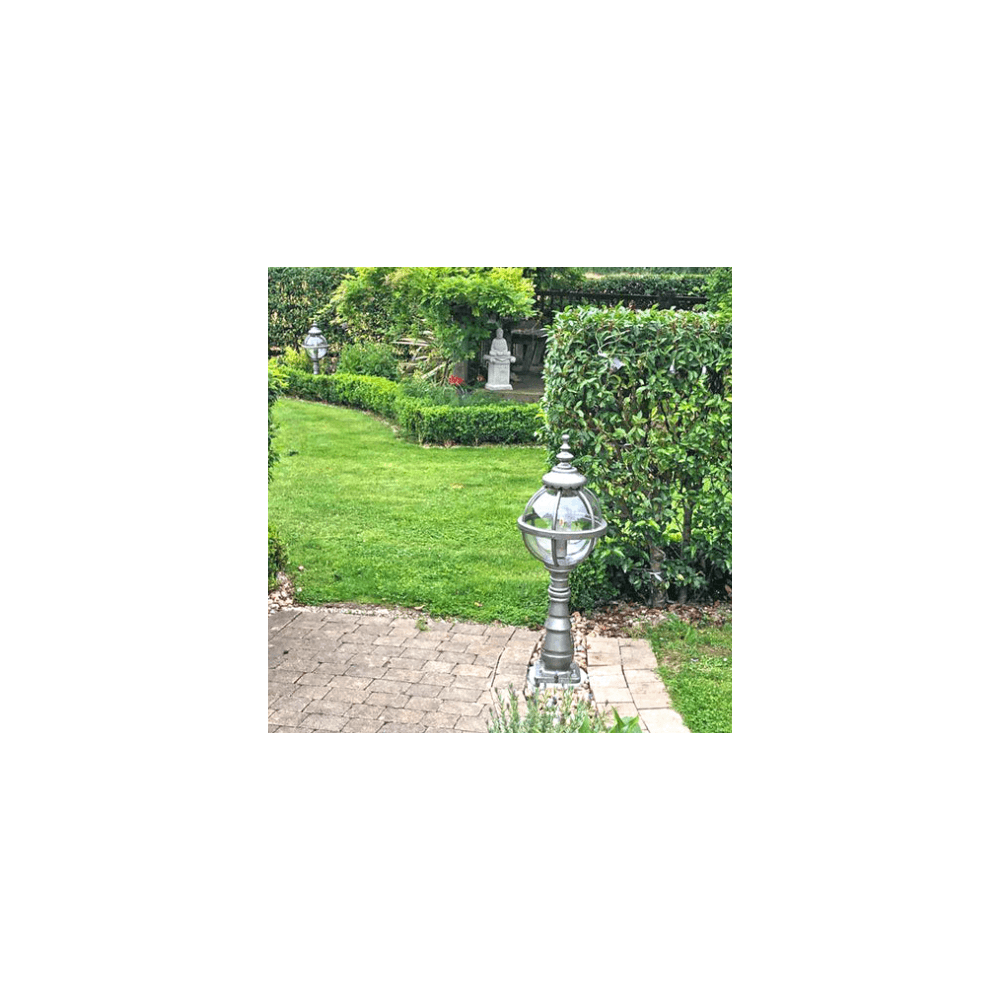 Harte Victorian 0.65m Globe Pedestal Light - Cast Iron