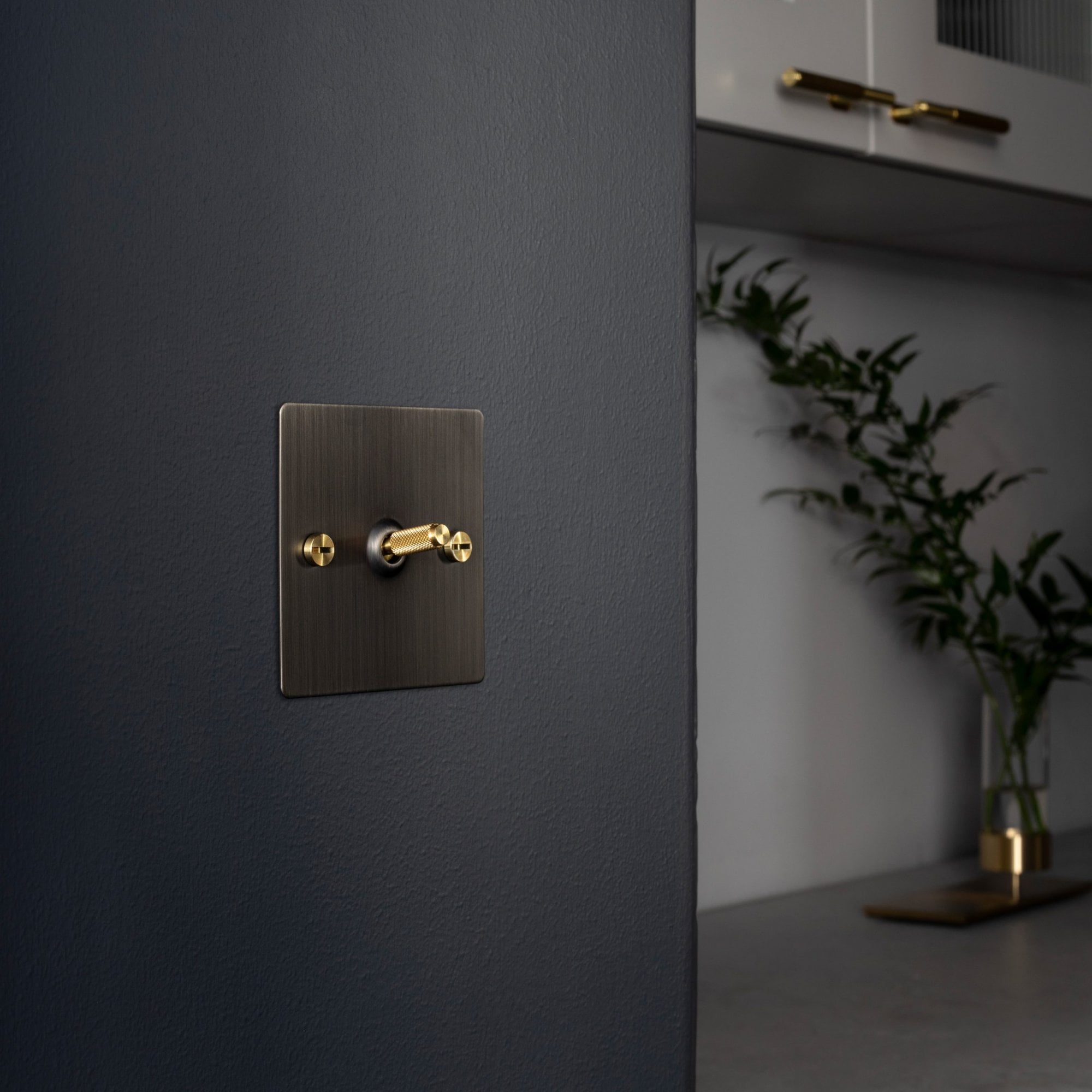 Buster + Punch 1G Toggle Light Switch - Smoked Bronze Back Plate & Cross Knurl Pattern