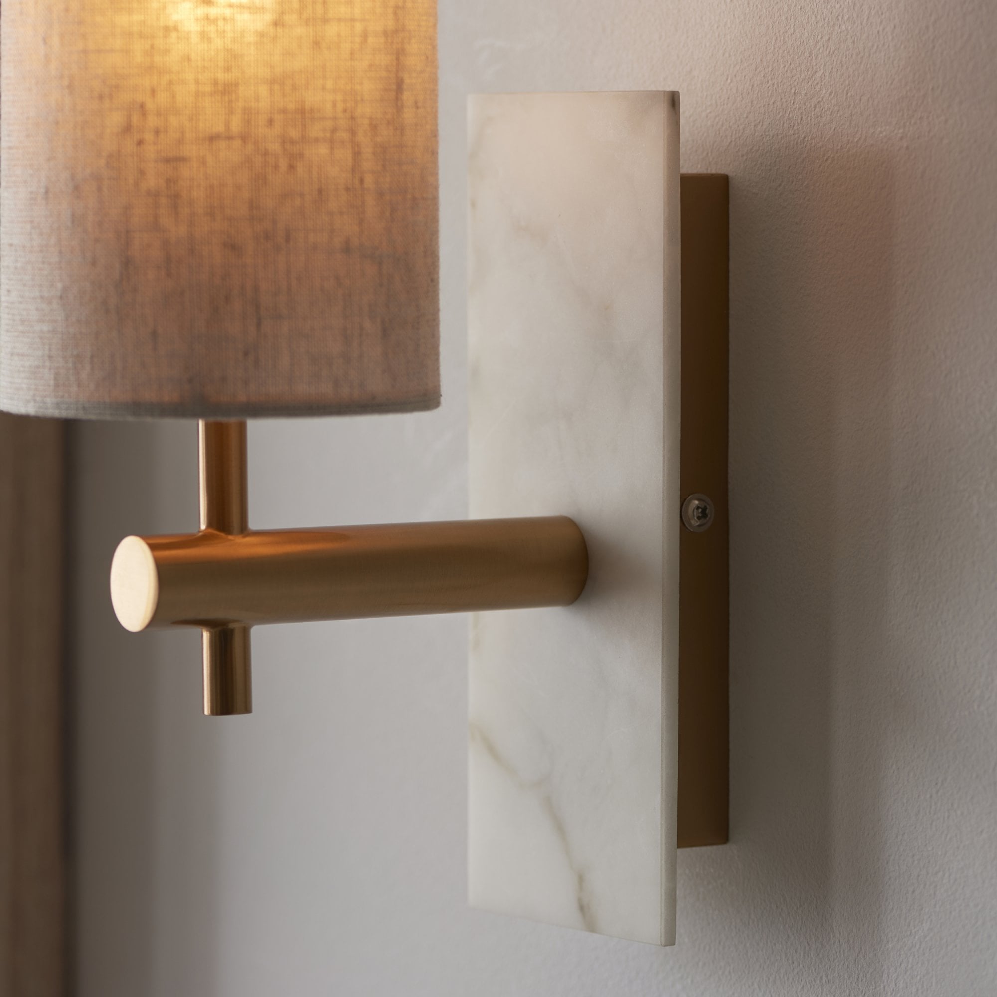 Utopia Spire Single White Marble Wall Light - Vintage Brass & Natural Cylindrical Shade