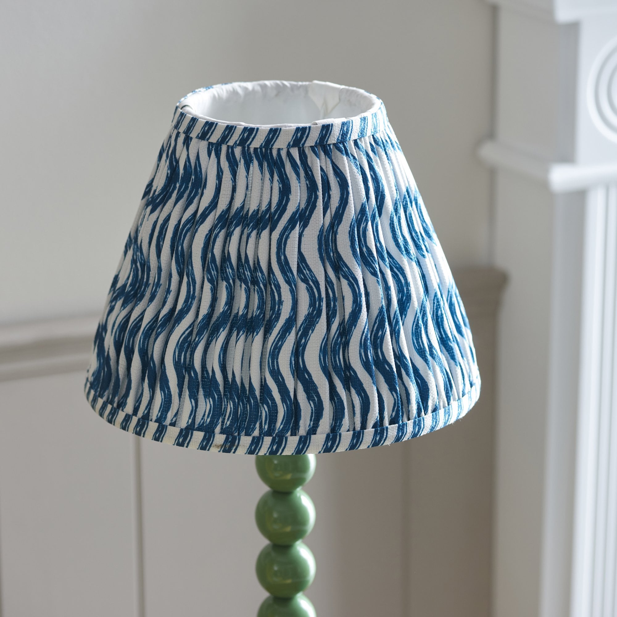 Endon Higgledy Gloss Cotswold Green Table Lamp & Ripple 25cm Marlin Blue Shade