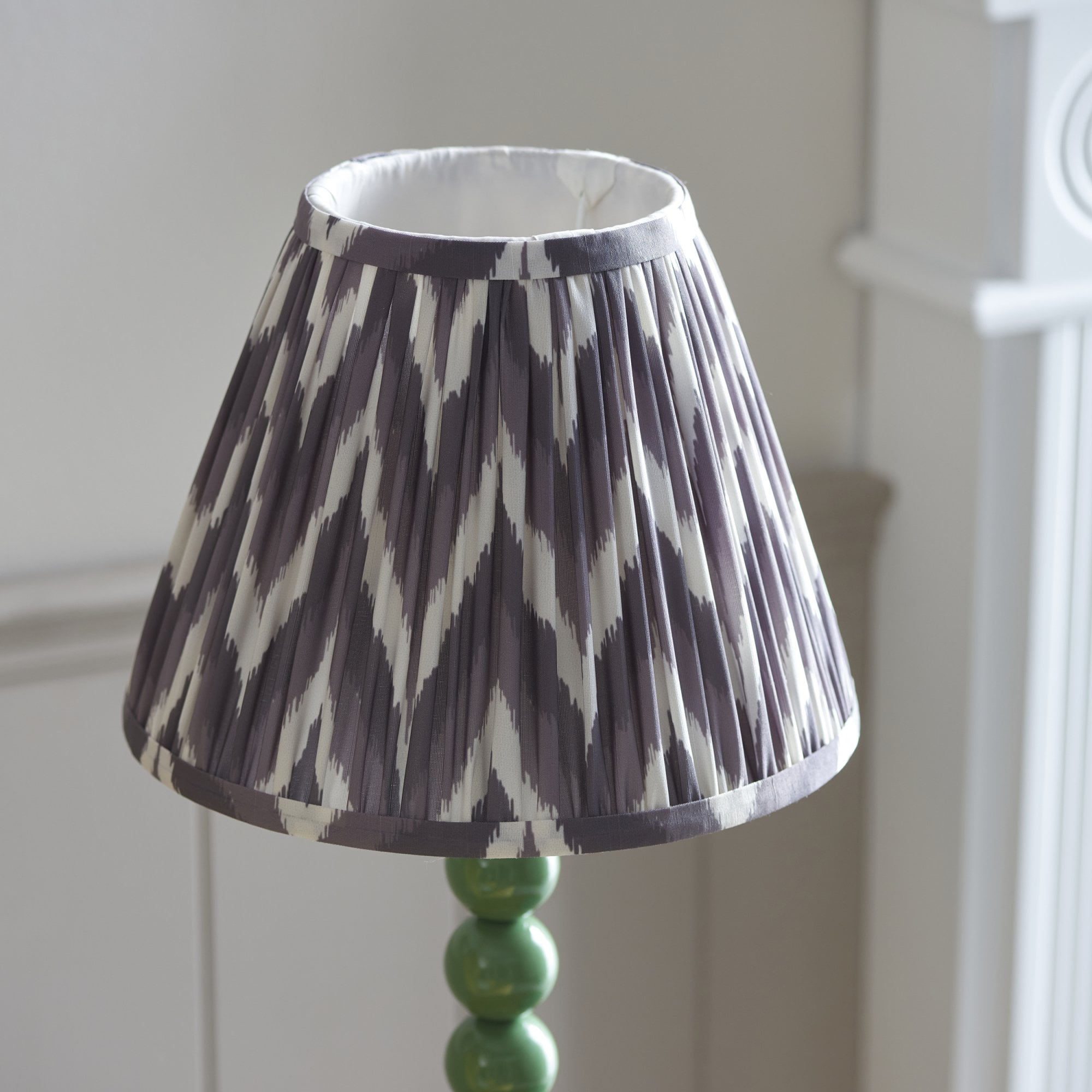 Endon Higgledy Gloss Cotswold Green Table Lamp & Zigzag 25cm Pearl Grey Shade