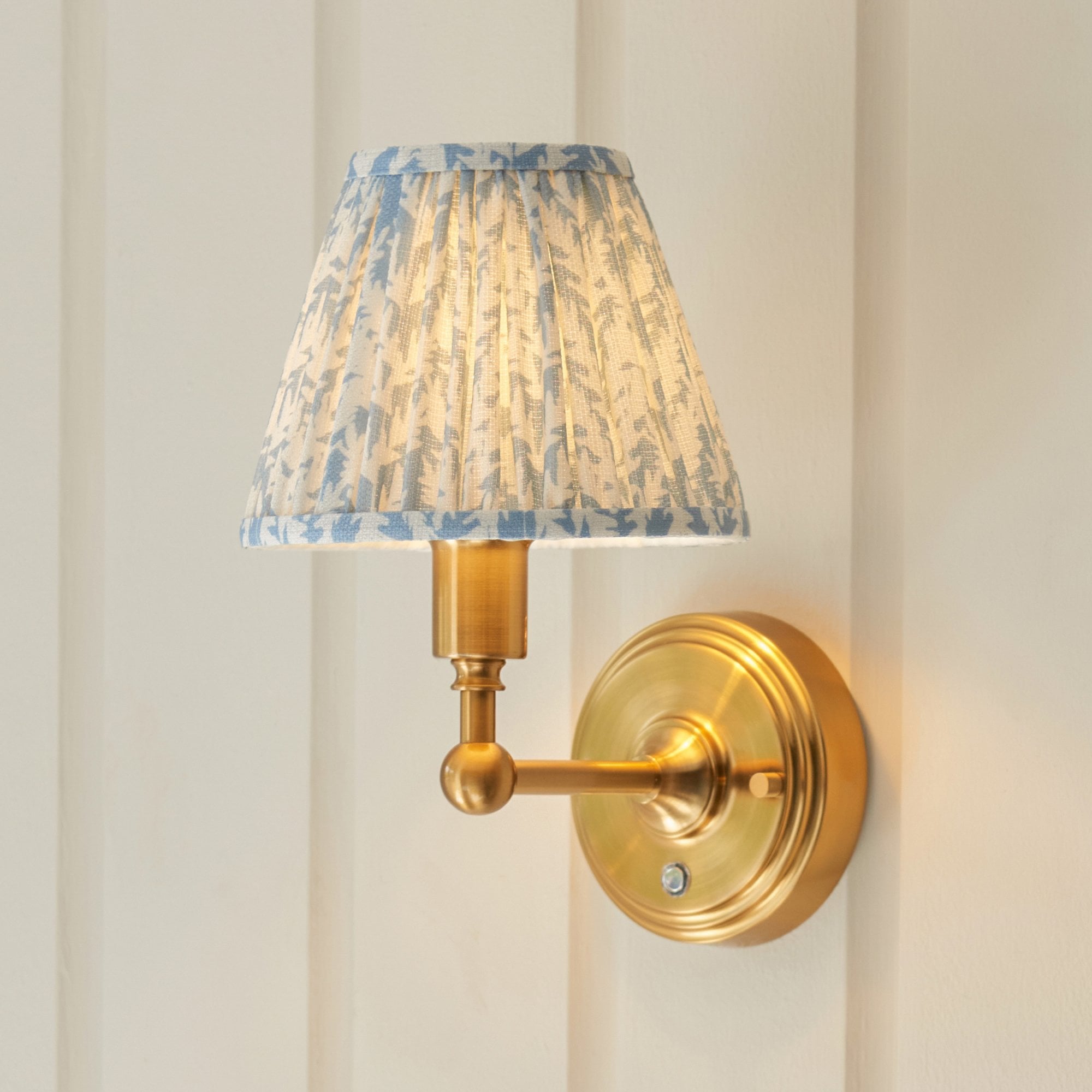 Endon Burley Rechargeable Wall Light & Leaf 16cm Shell Bay Blue Shade