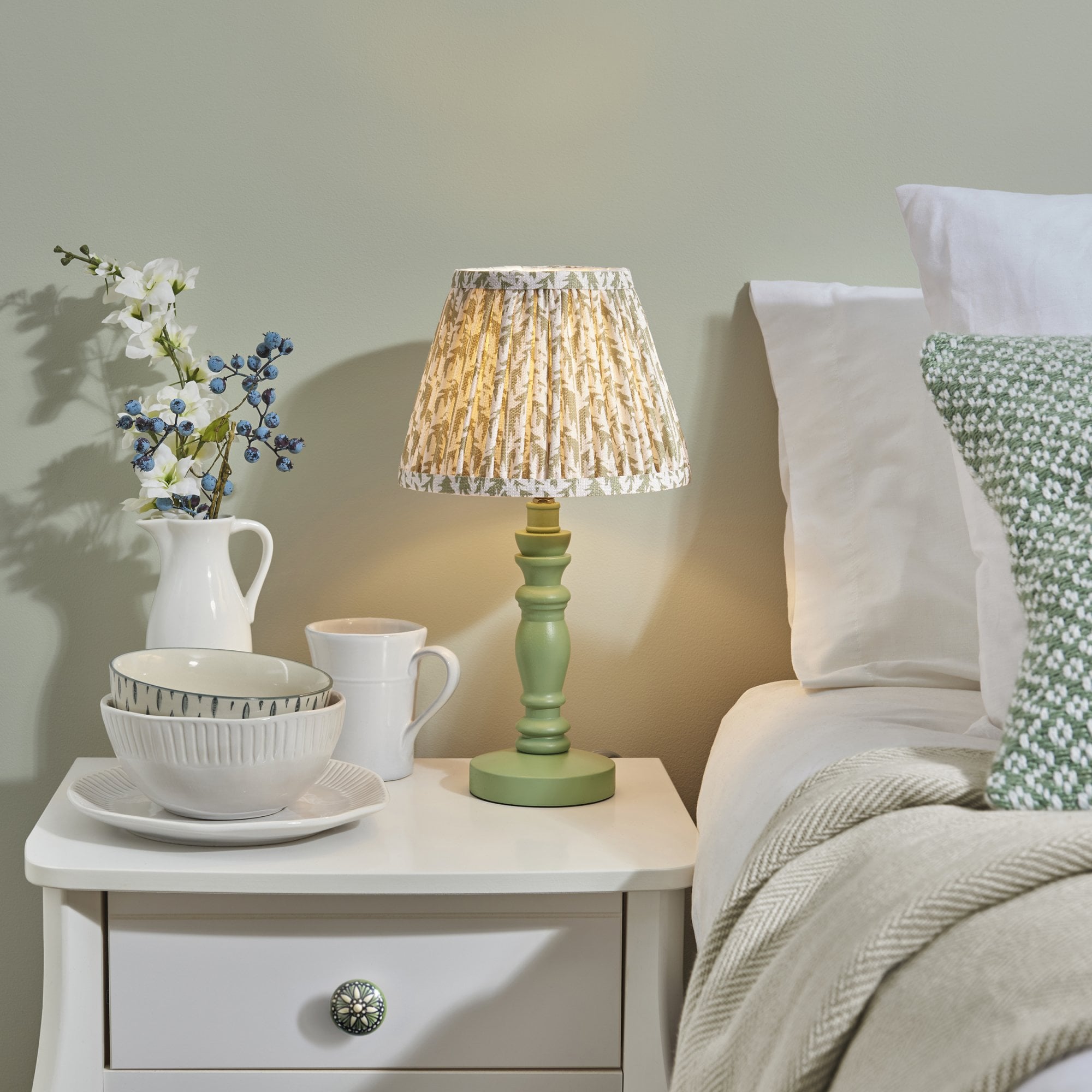 Endon Bibury Satin Cotswold Green Table Lamp & Leaf 20cm Herb Garden Green Shade