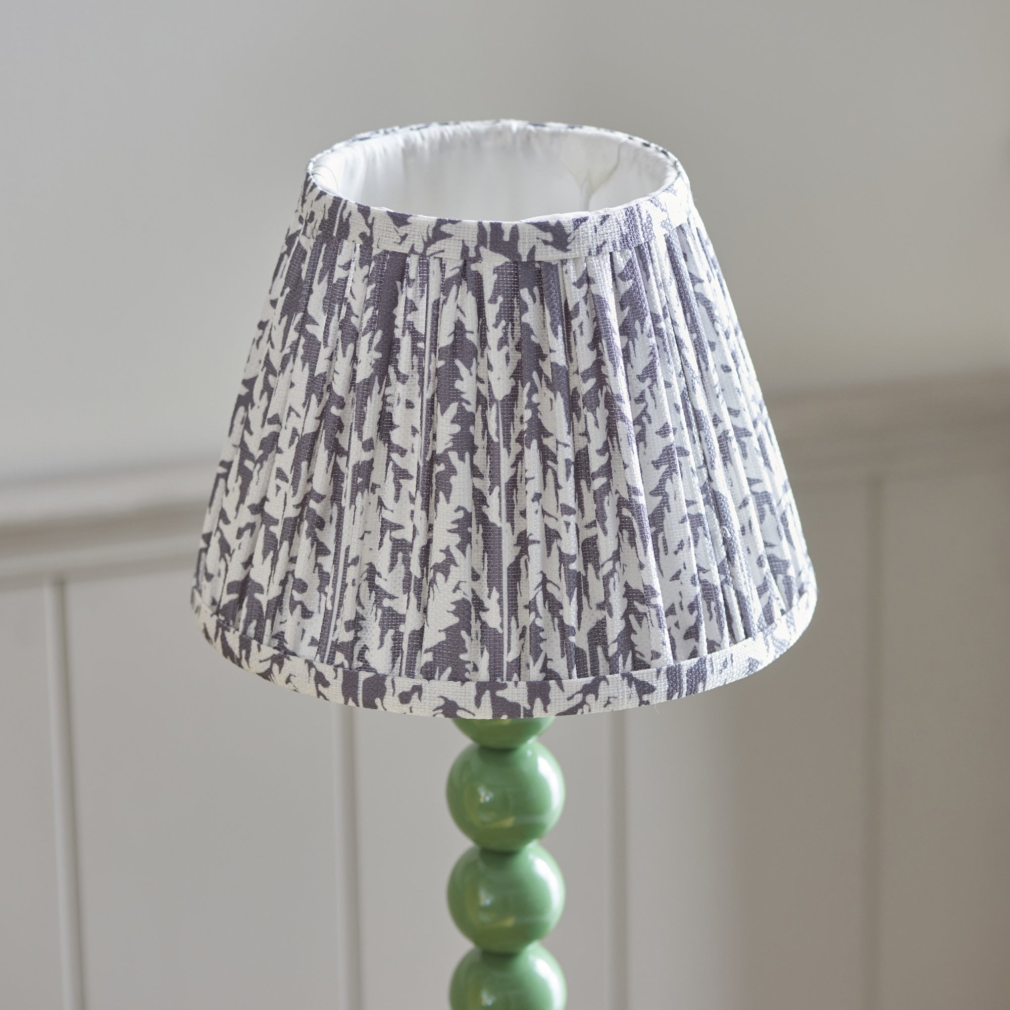 Endon Higgledy Gloss Cotswold Green Table Lamp & Leaf 20cm Pearl Grey Shade
