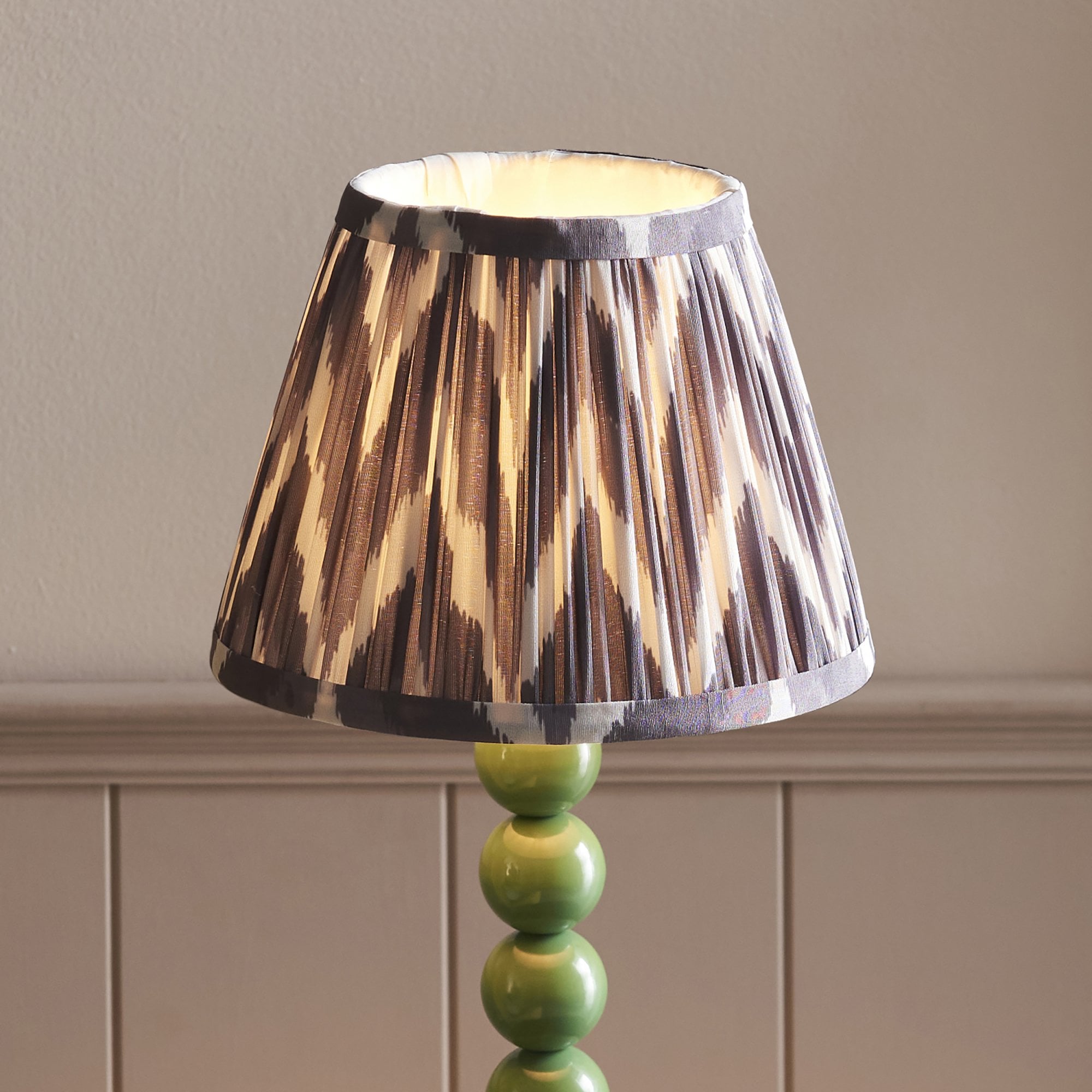 Endon Higgledy Gloss Cotswold Green Table Lamp & Zigzag 20cm Pearl Grey Shade