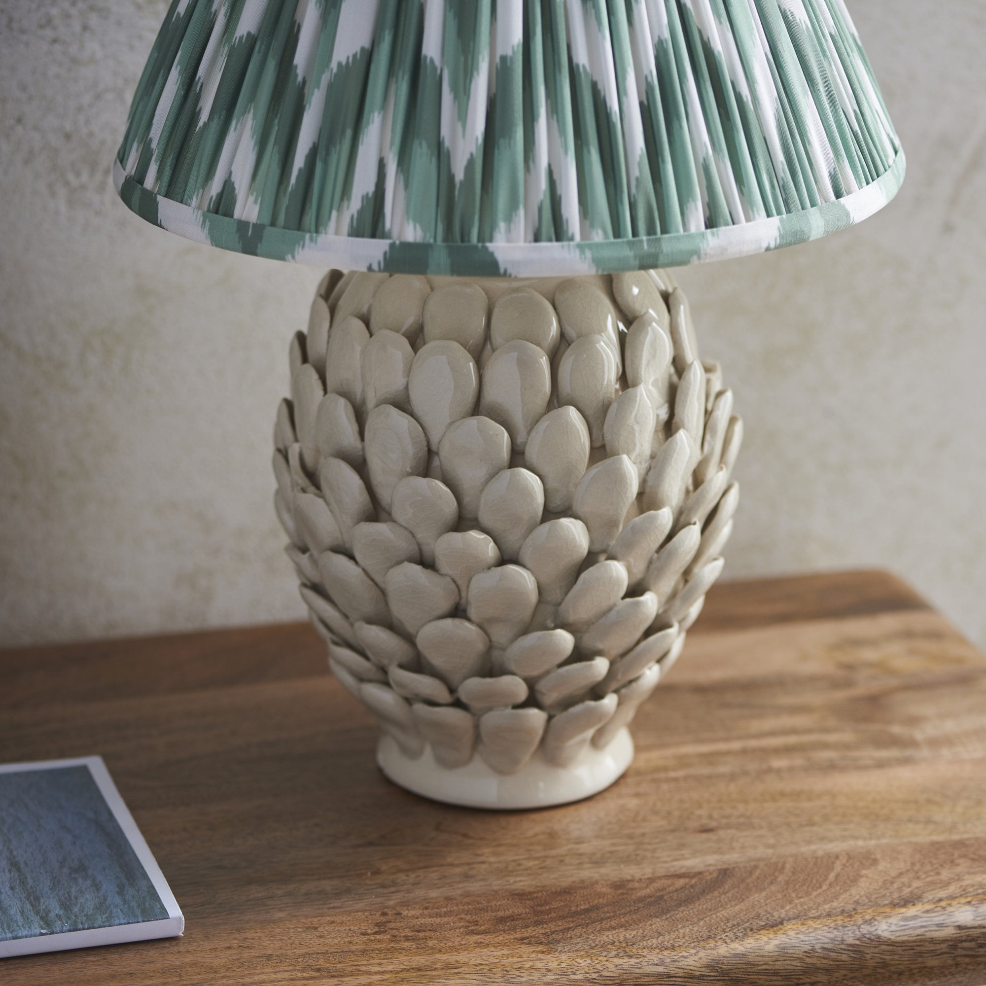 Endon Layered Leaf Ivory Crackle Glaze Ceramic Table Lamp & Zigzag 30cm Cotswold Green Shade