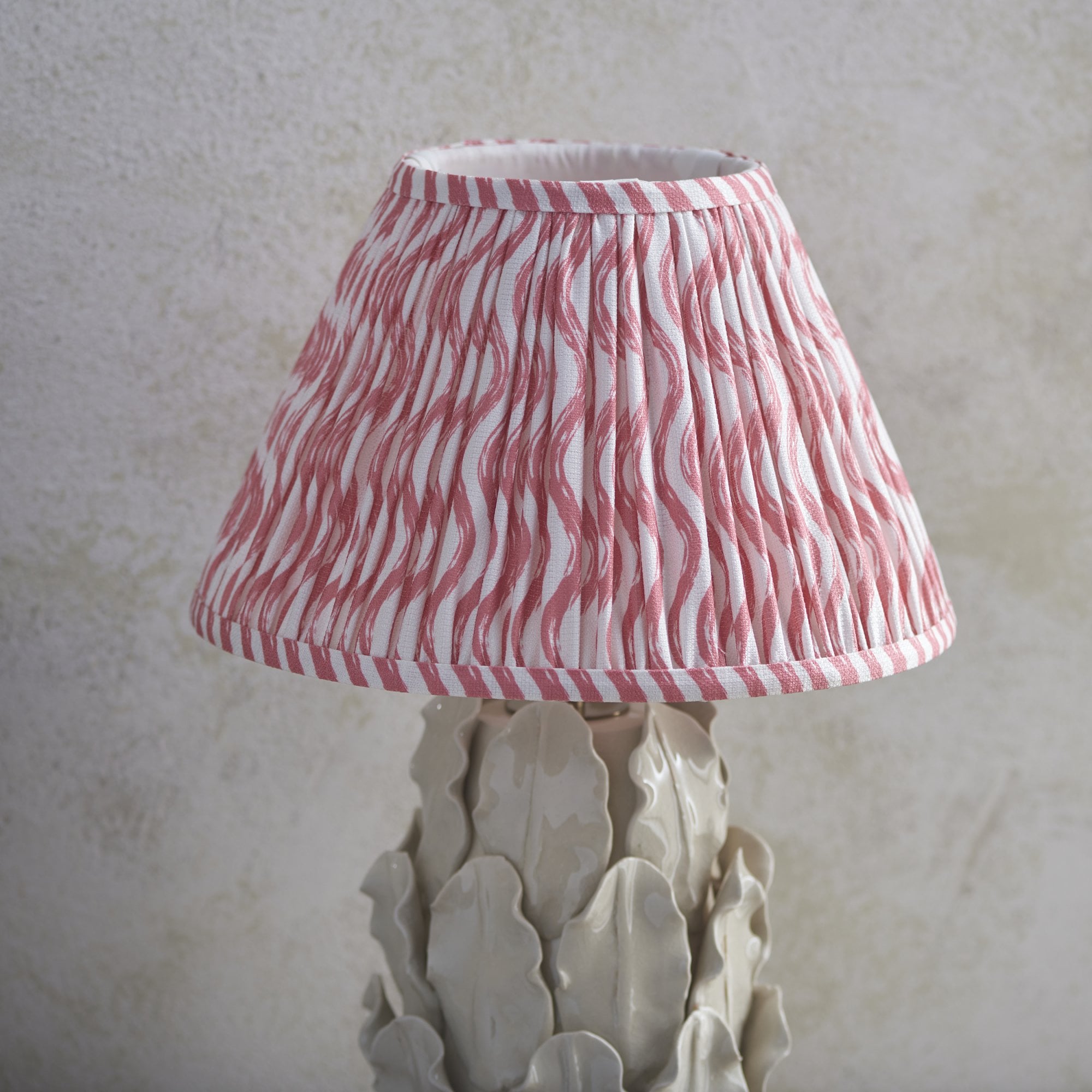 Endon Layered Decorative Leaf Ivory Crackle Glaze Ceramic Table Lamp & Ripple 30cm Coral Pink Shade