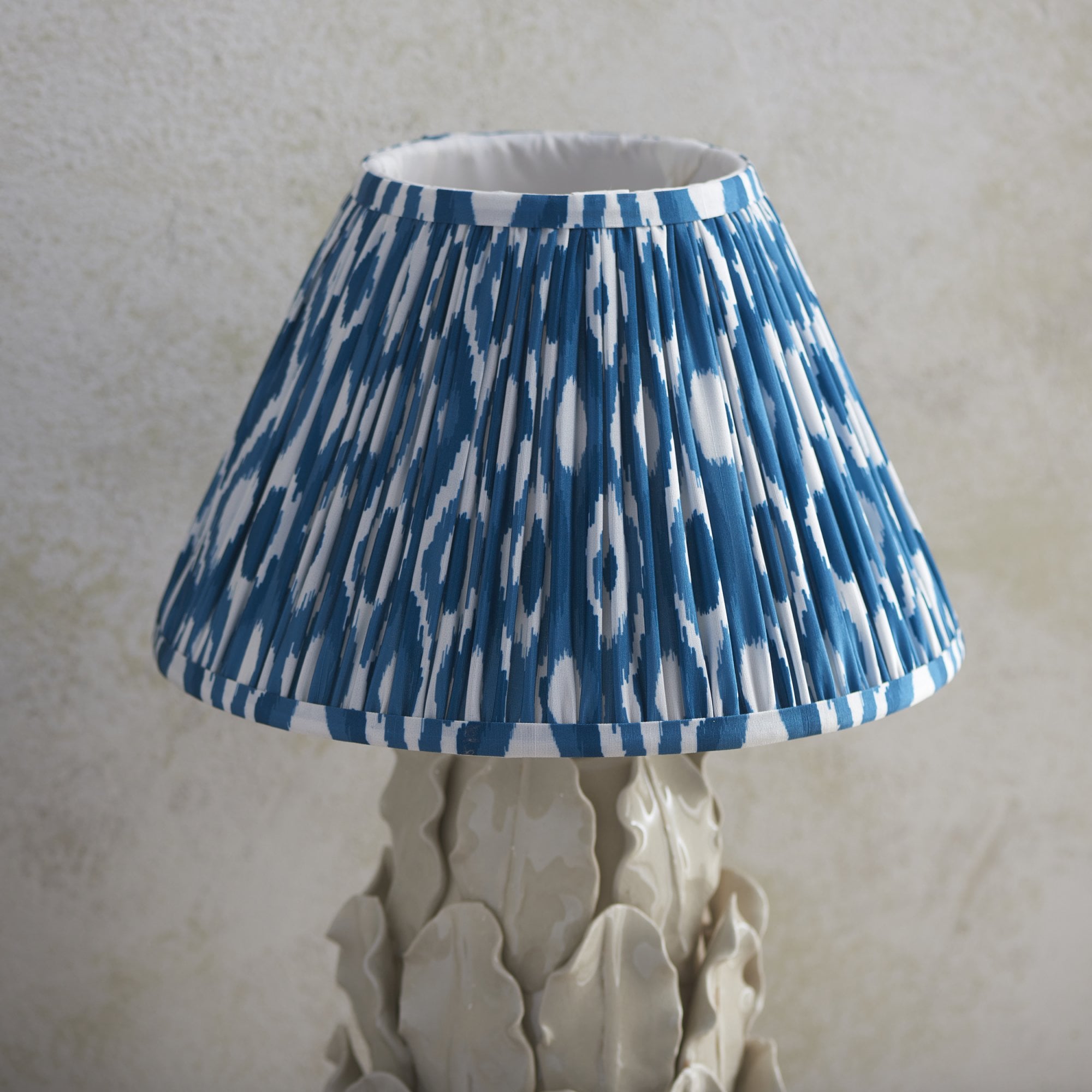 Endon Layered Decorative Leaf Ivory Crackle Glaze Ceramic Table Lamp & Ikat 30cm Marlin Blue Shade