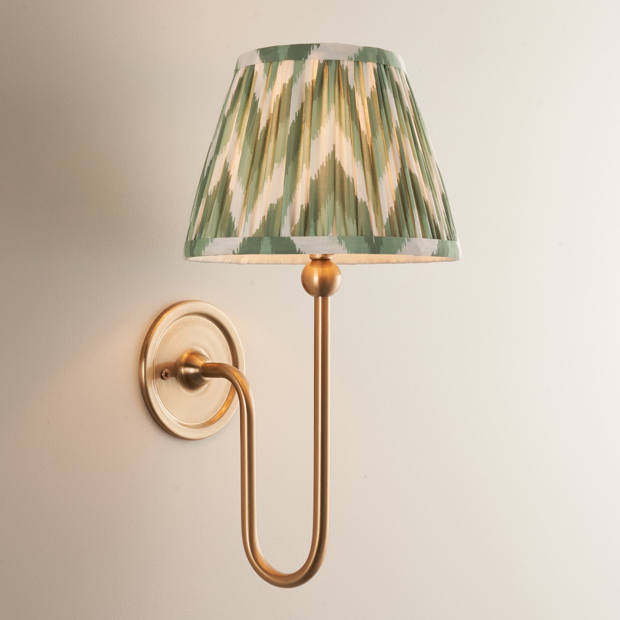 Endon Santiago Wall Light & Zigzag 20cm Cotswold Green Shade