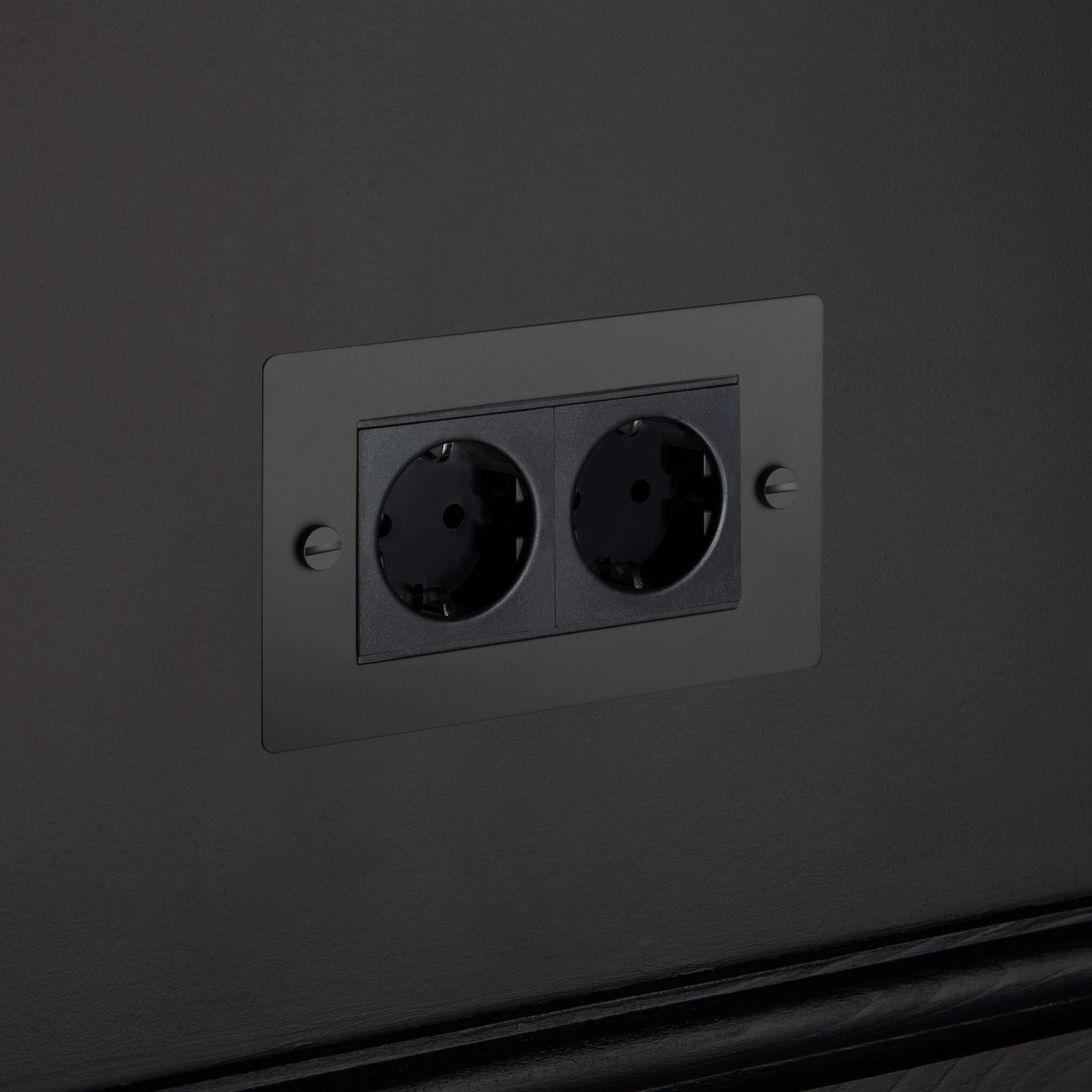 Buster + Punch 2G Euro Socket