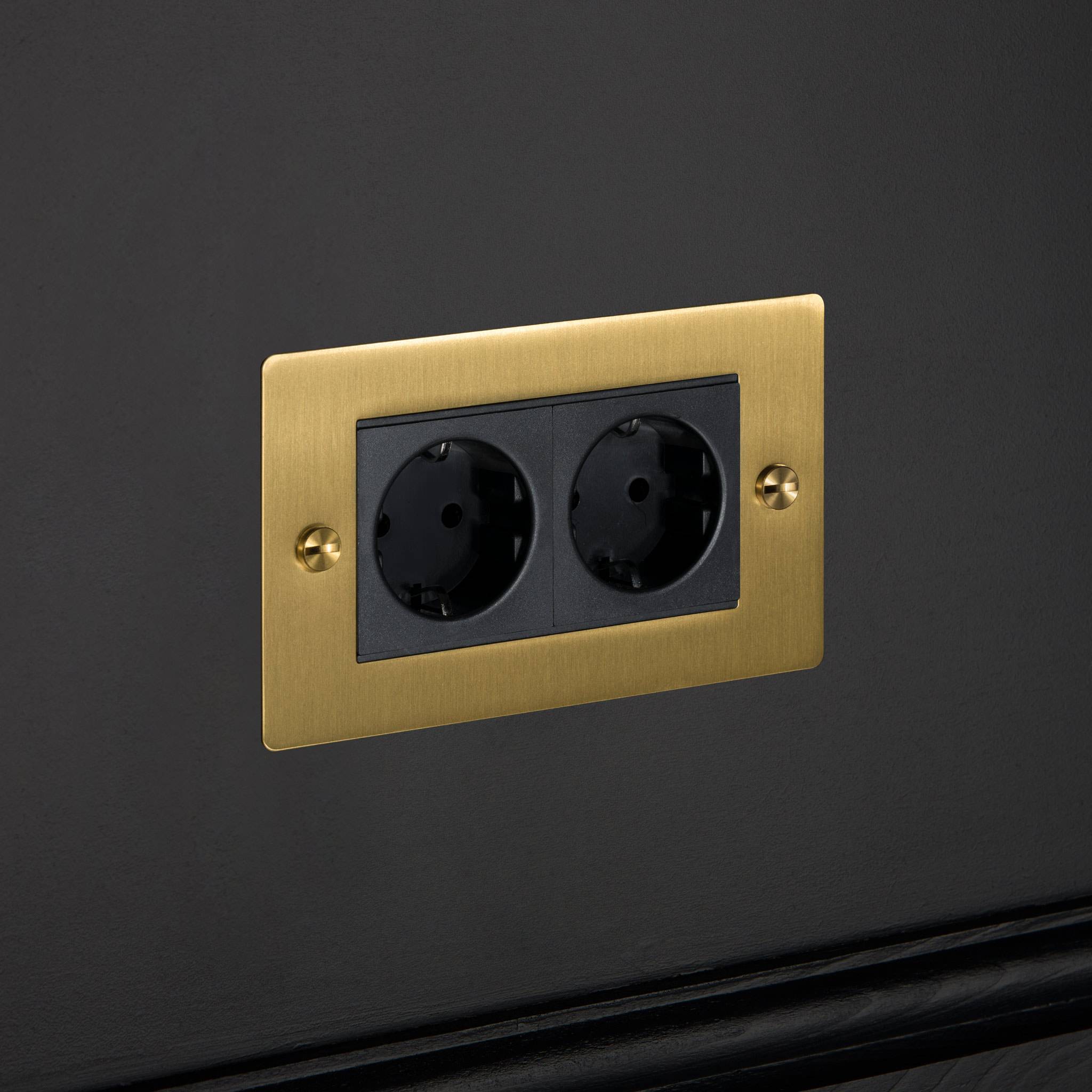 Buster + Punch 2G Euro Socket