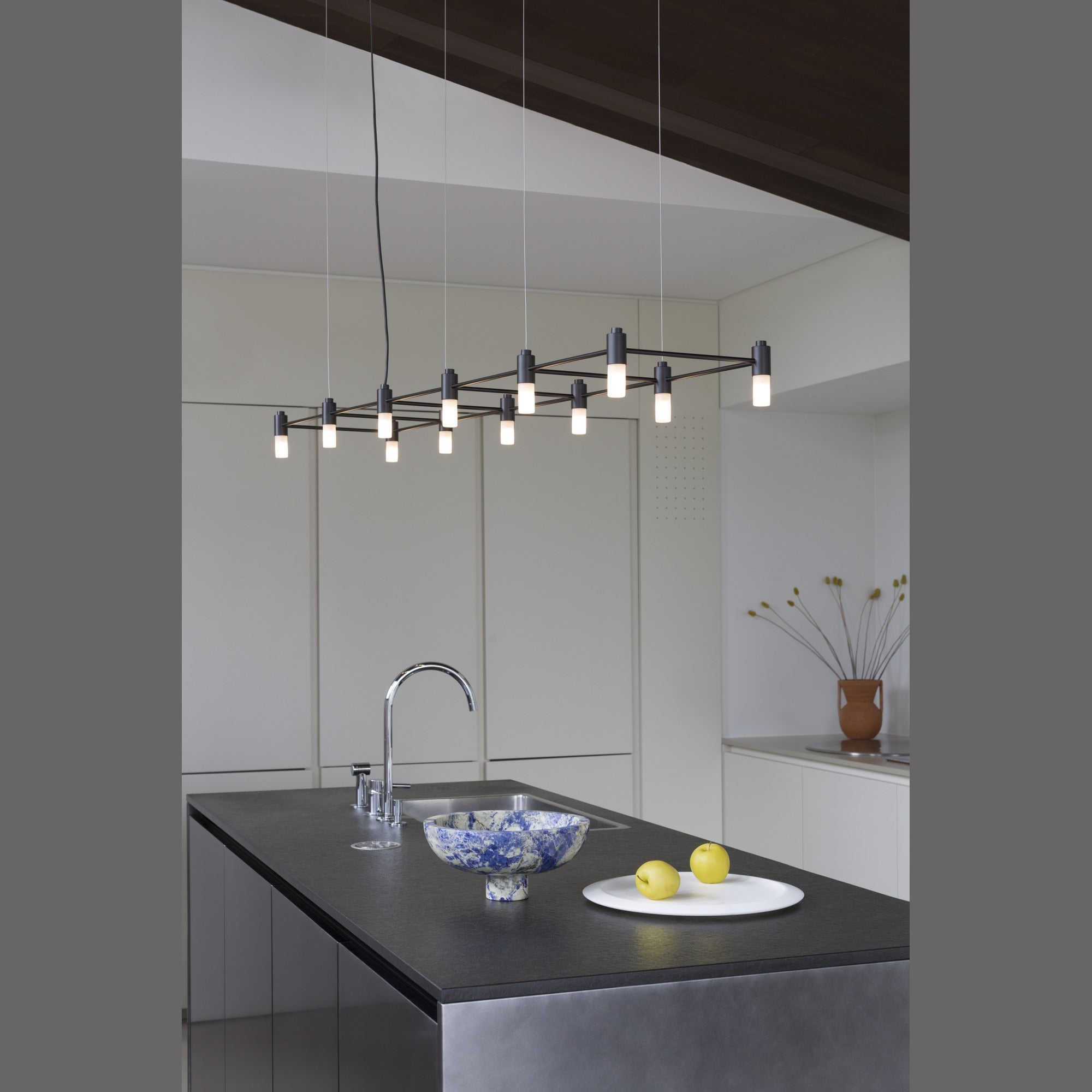 TOOY QUADRANTE 12 Light Chandelier