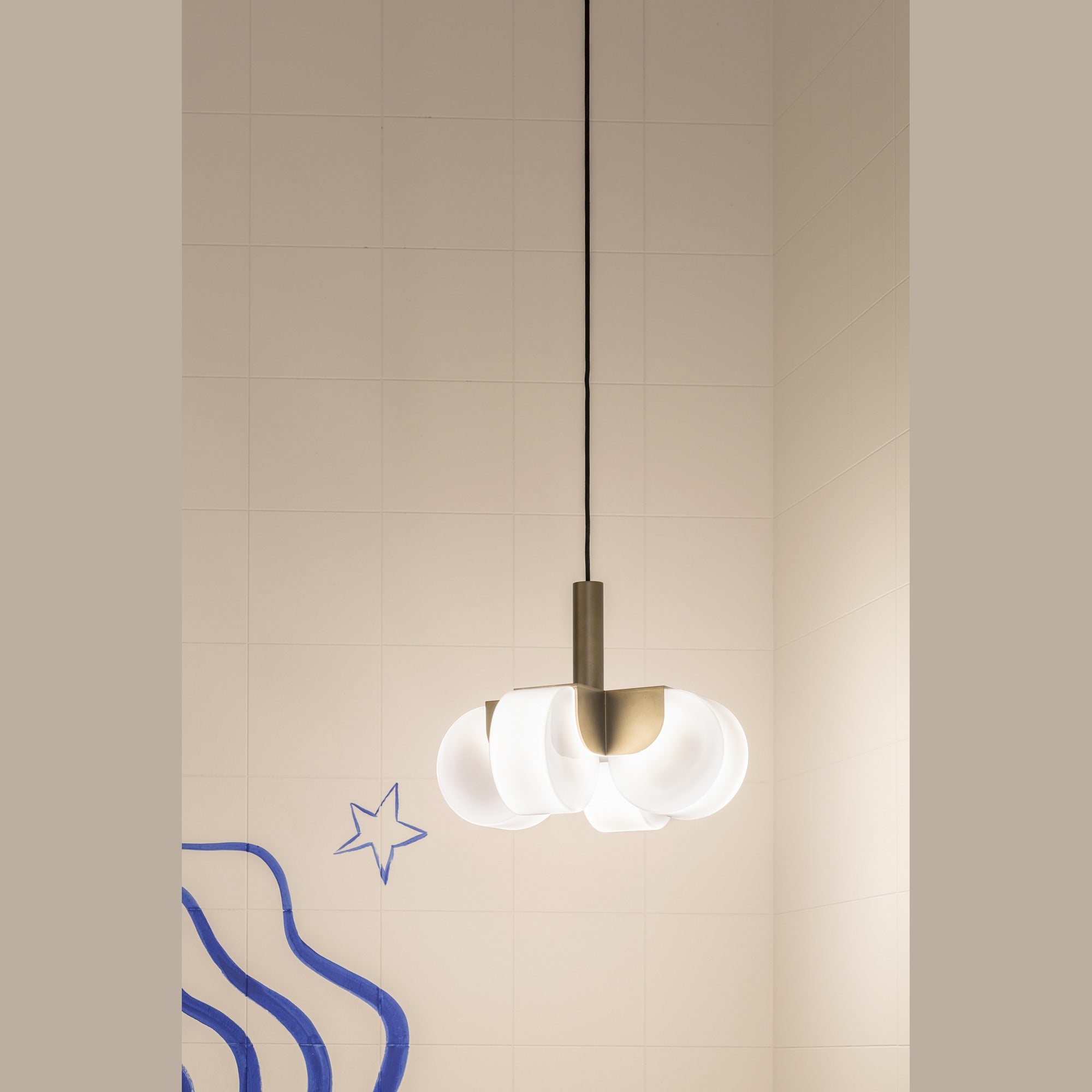 TOOY Stilla Pendant Light