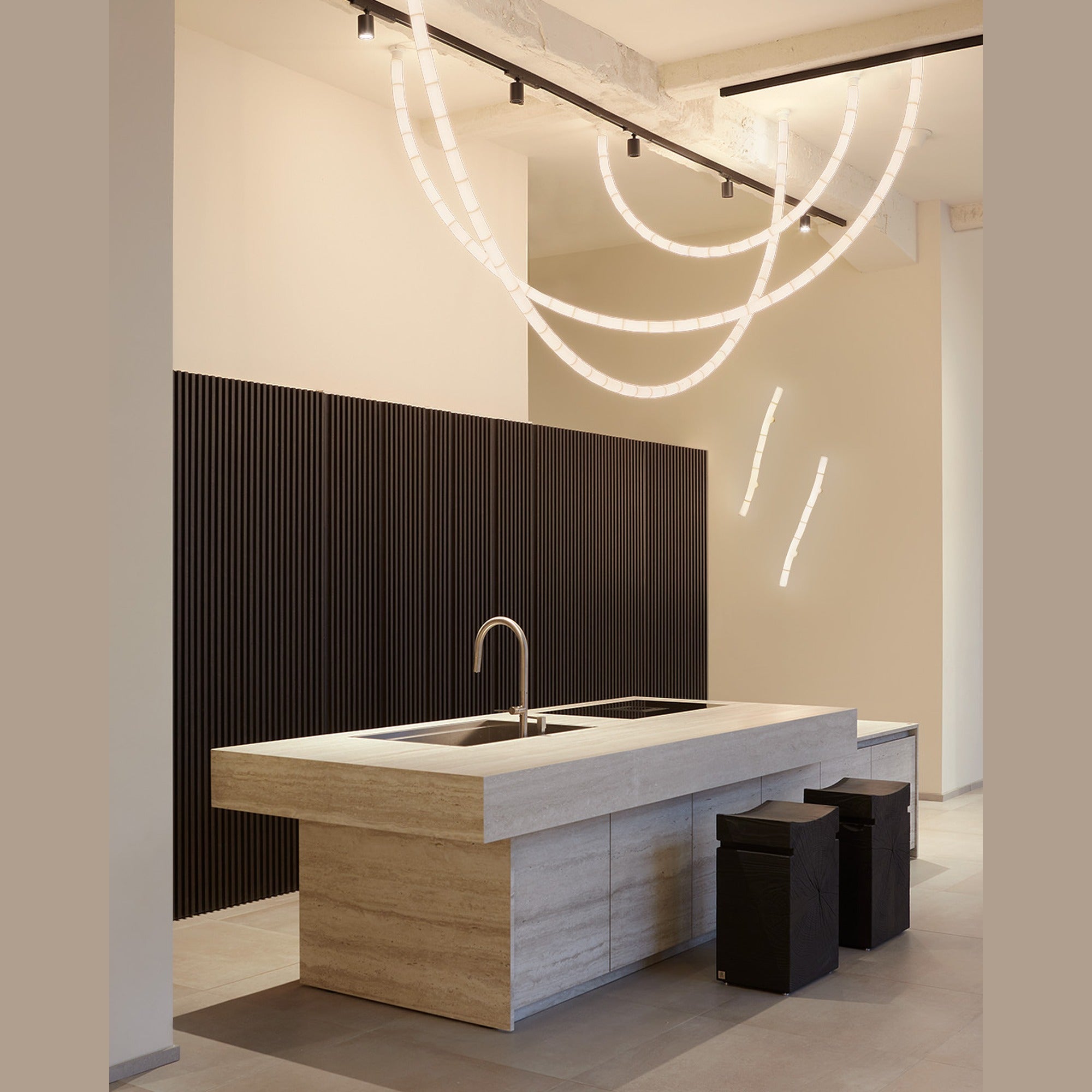 TOOY Tratti 15W Vertical Ceiling or Wall Light