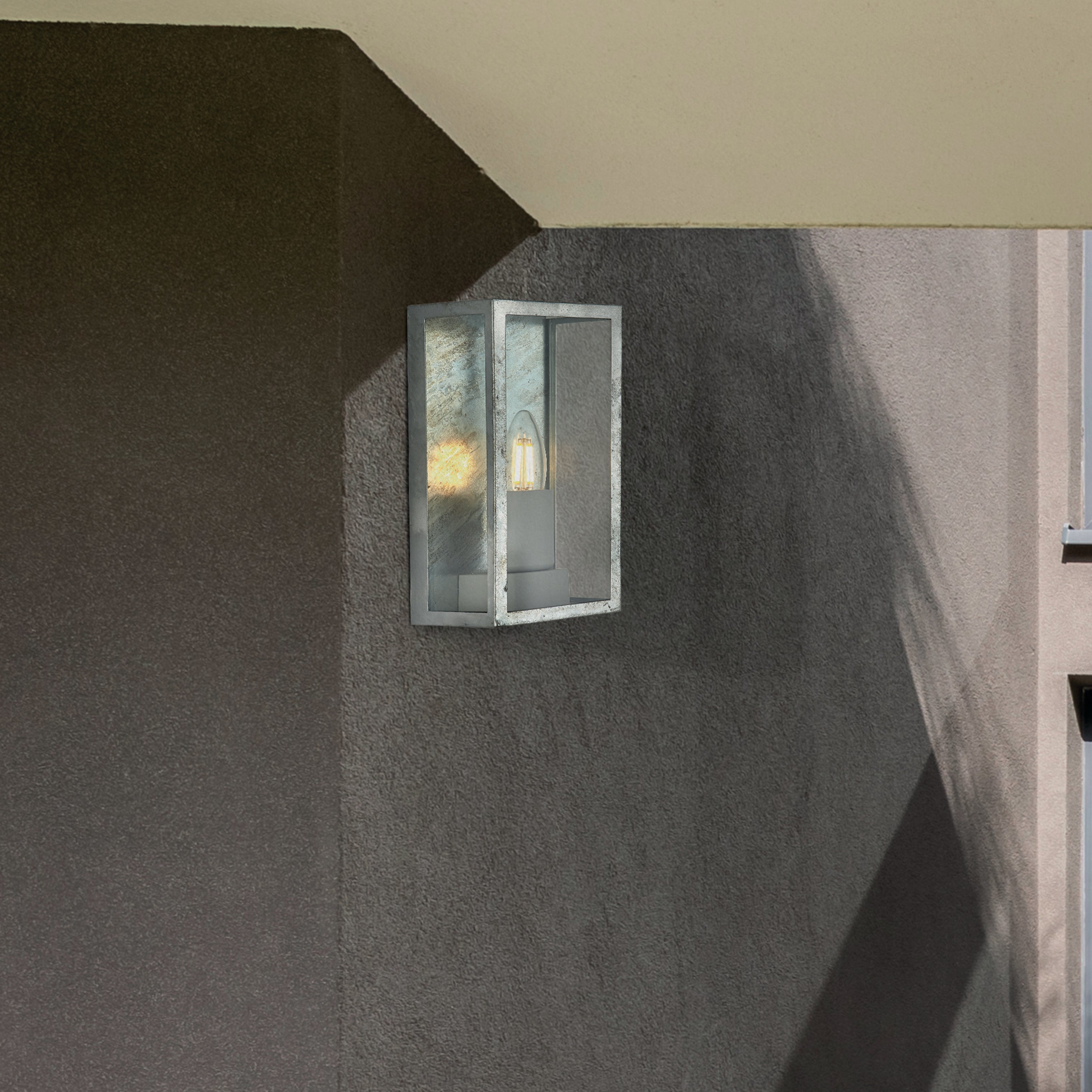 Searchlight Byron II Outdoor IP44 Wall Light - Silver & Clear Glass