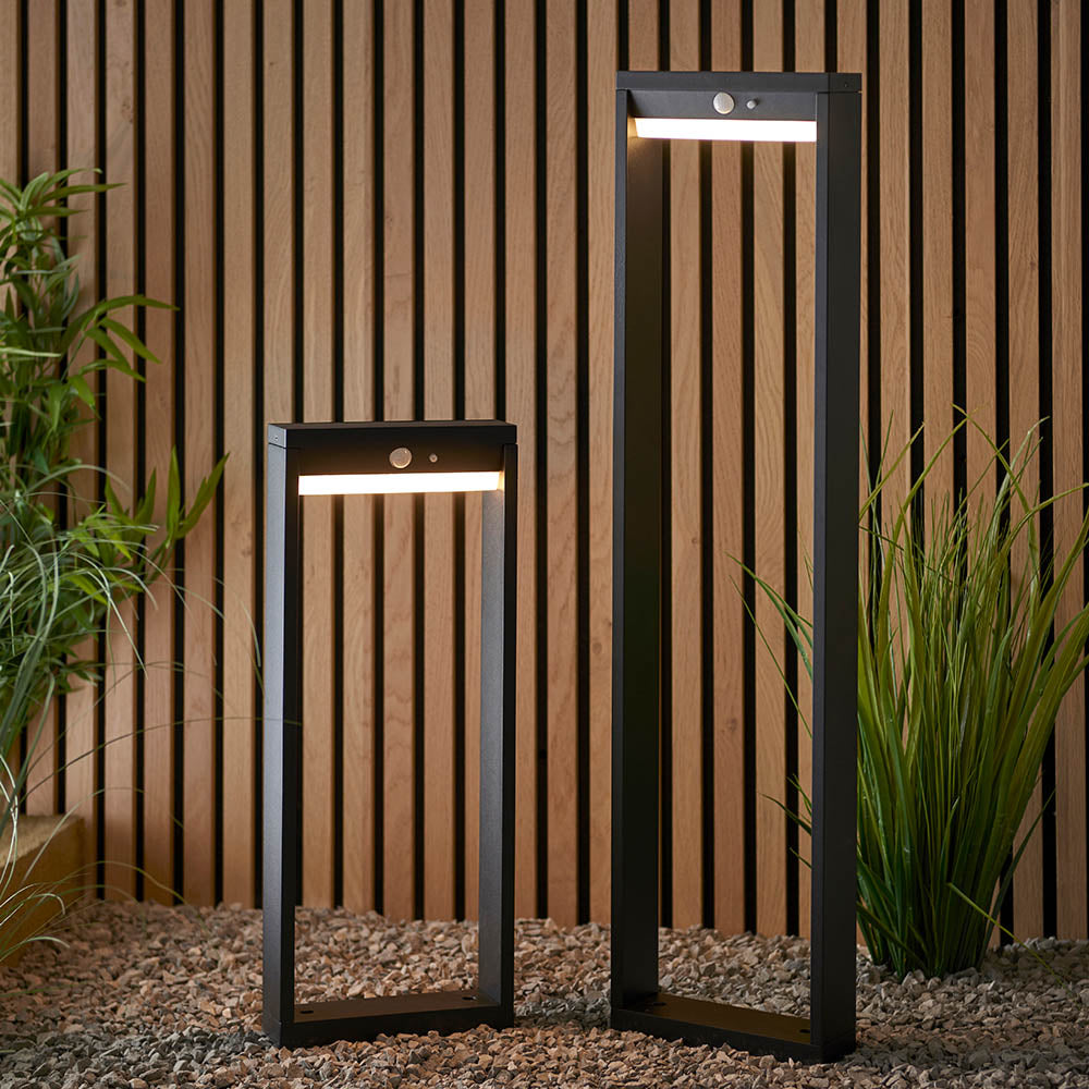 Endon Dannah Single Light Post Light - Photocell And PIR - Solar - Textured Black & White Pc