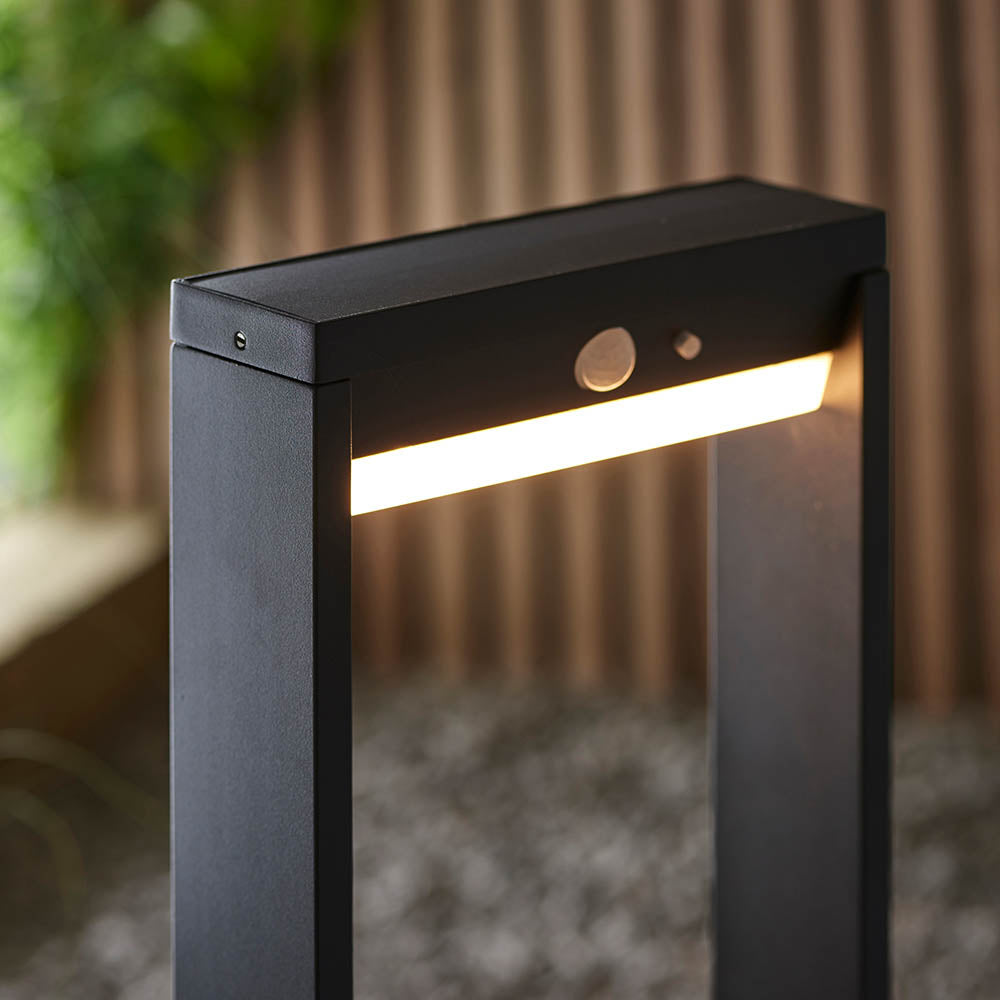 Endon Dannah Single Light Post Light - Photocell And PIR - Solar - Textured Black & White Pc
