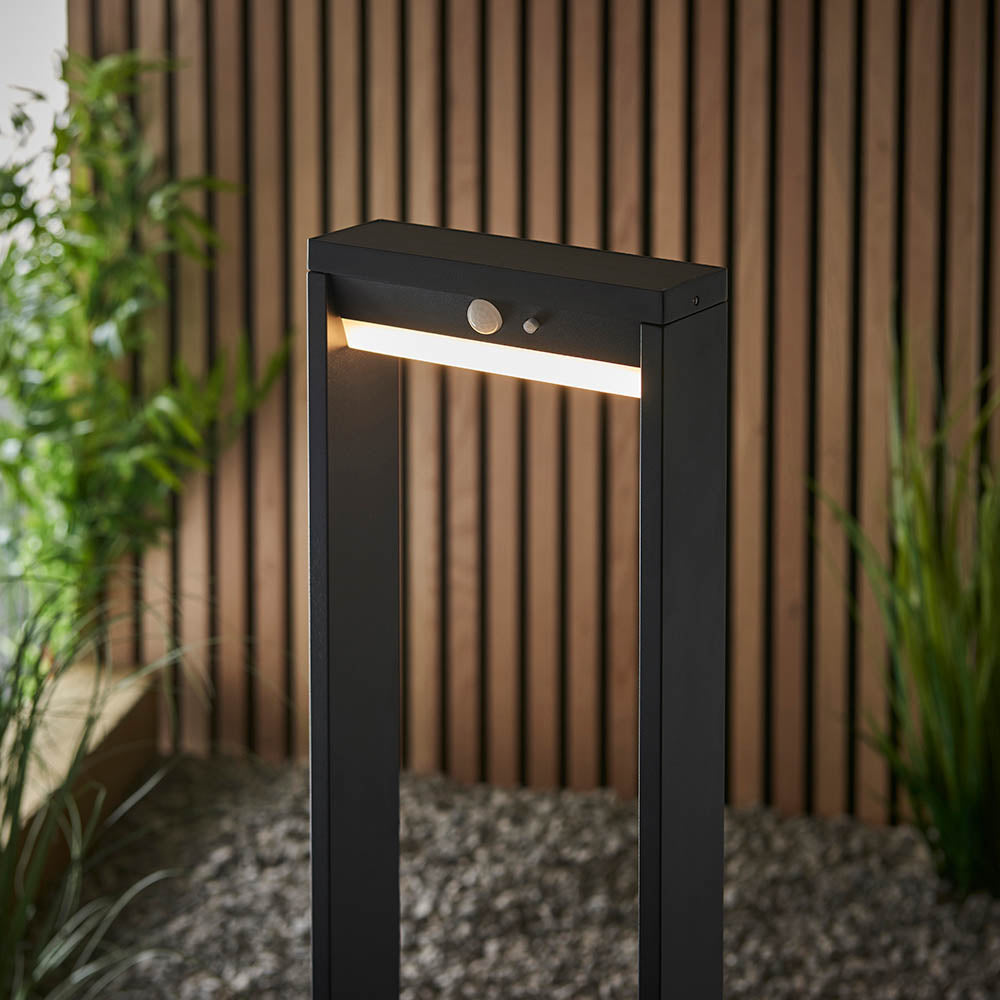 Endon Dannah Single Light Post Light - Photocell And PIR - Solar - Textured Black & White Pc