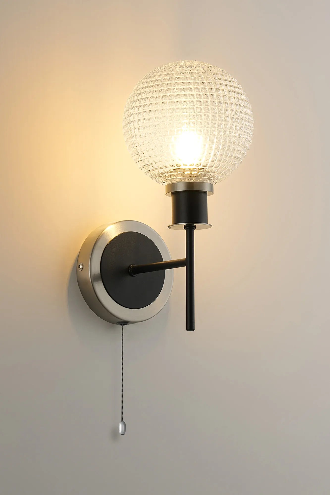 Sycamore Switched Wall Light with 15cm Round Textured Diamond Pattern Glass Shade - Satin Nickel, Clear & Satin Black