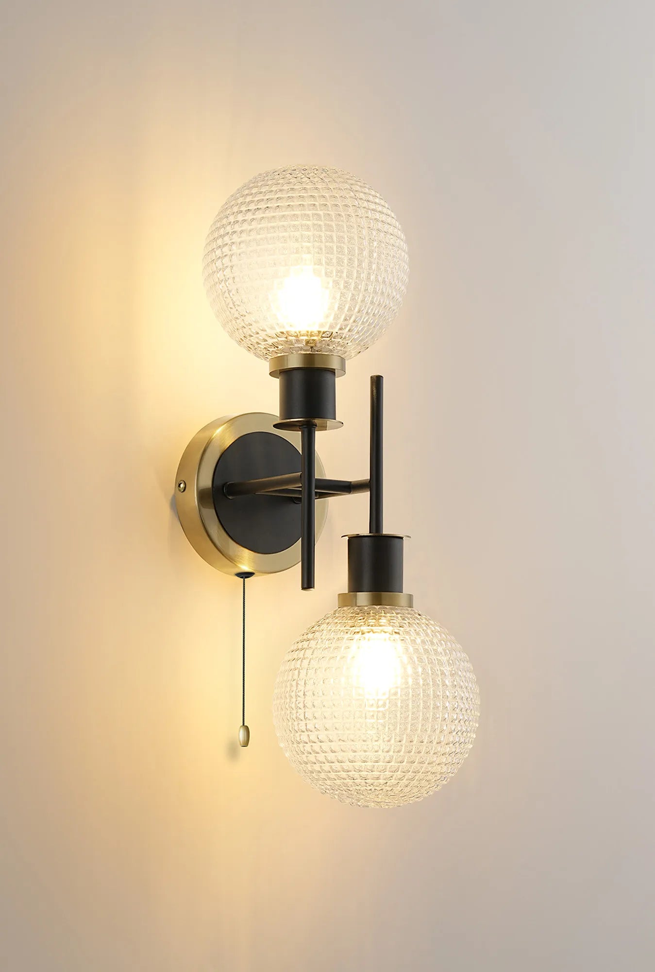 Sycamore Switched Wall Light 2 Light with 15cm Round Textured Diamond Pattern Glass Shade - Brass, Clear & Satin Black