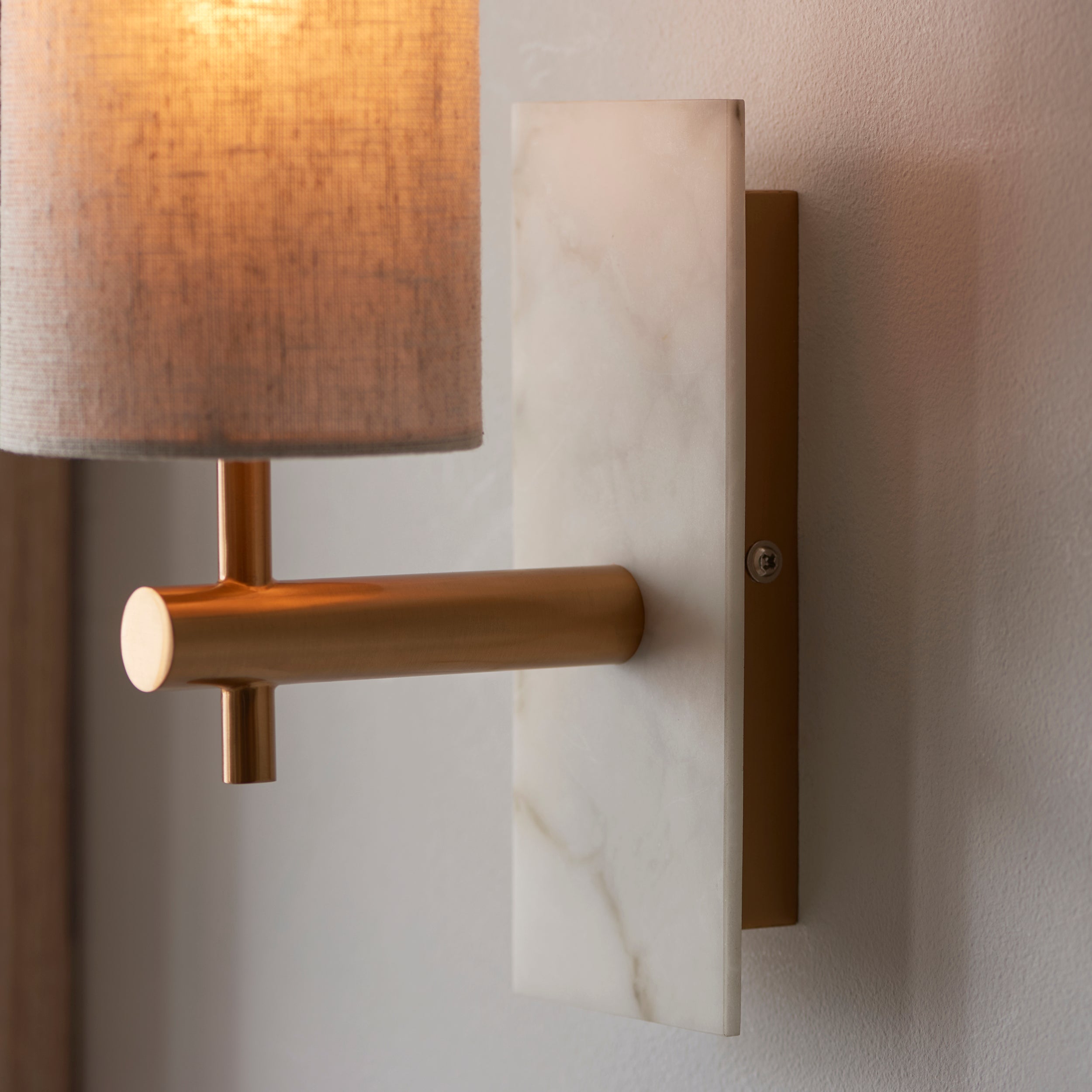 Utopia Spire Single White Marble Wall Light - Vintage Brass & Natural Cylindrical Shade